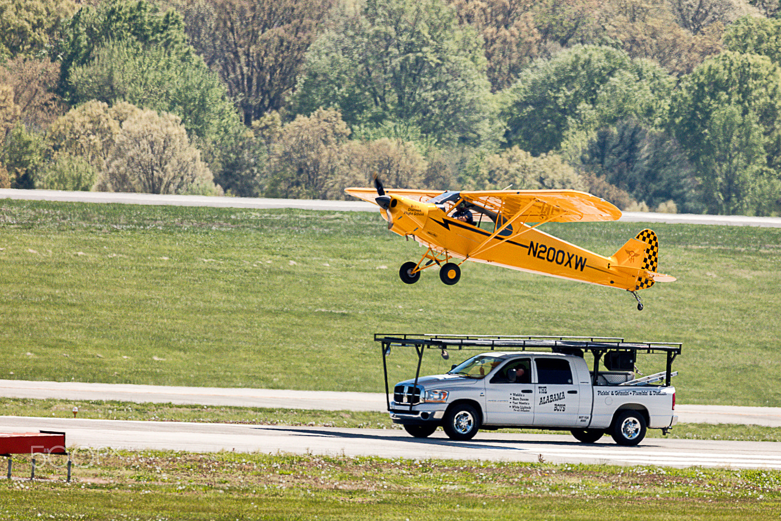 Sigma 150-600mm F5-6.3 DG OS HSM | C sample photo. Taking off from the top of a pickup 2 photography