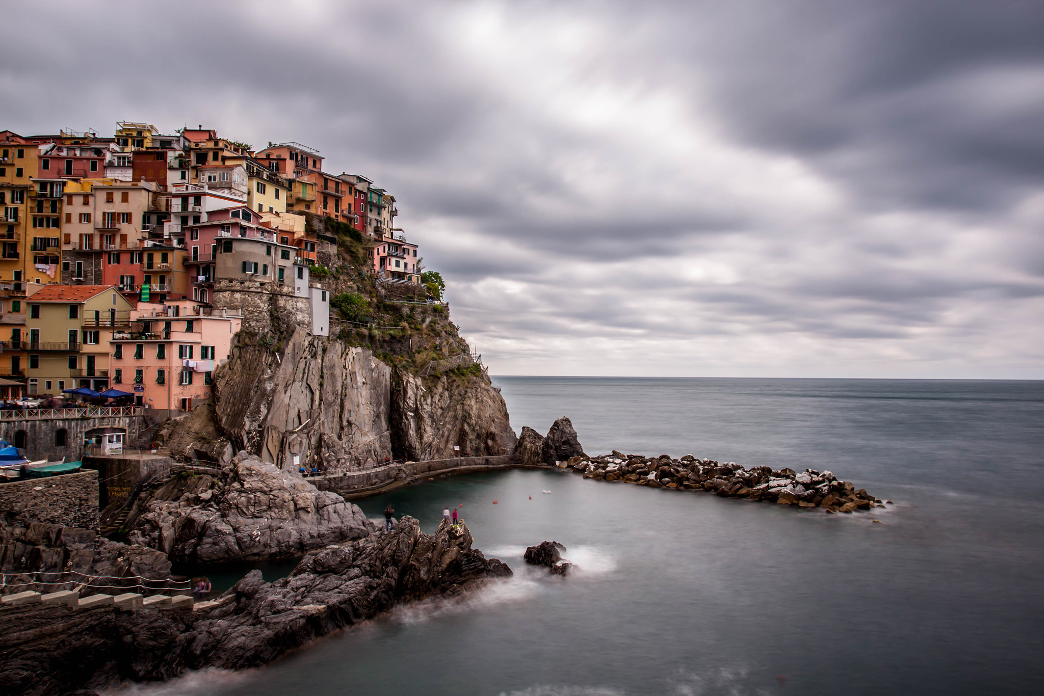 Canon EOS 500D (EOS Rebel T1i / EOS Kiss X3) + Canon EF 17-40mm F4L USM sample photo. Manarola photography