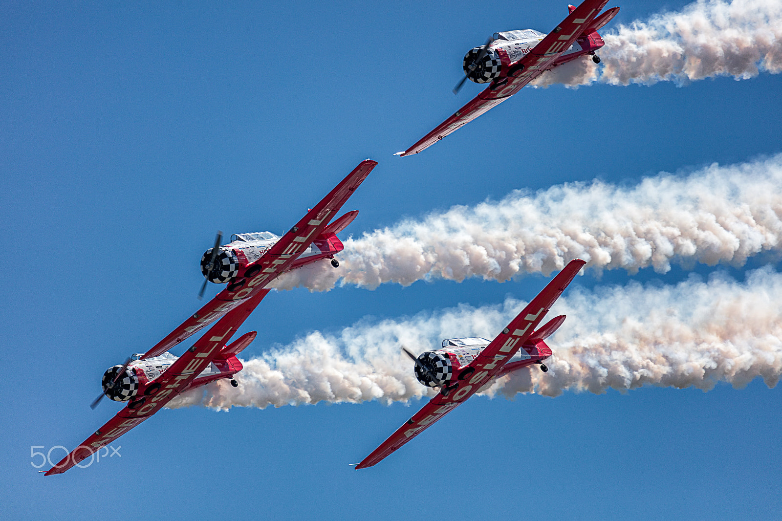 Sigma 150-600mm F5-6.3 DG OS HSM | C sample photo. Aeroshell aerobatic team close formation up close photography