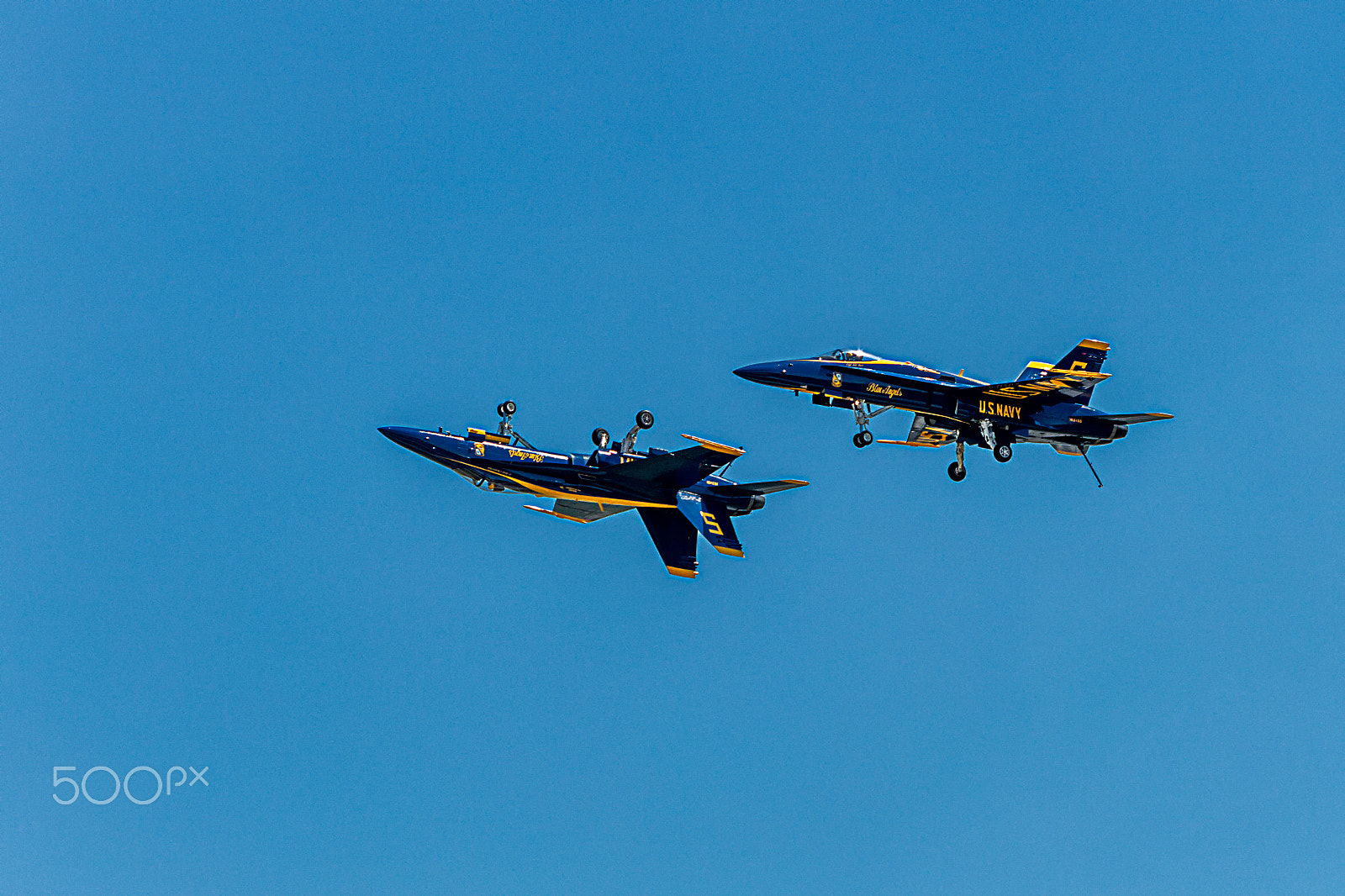 Canon EOS 5DS sample photo. Blue angle 5 and 6 with landing gear down photography