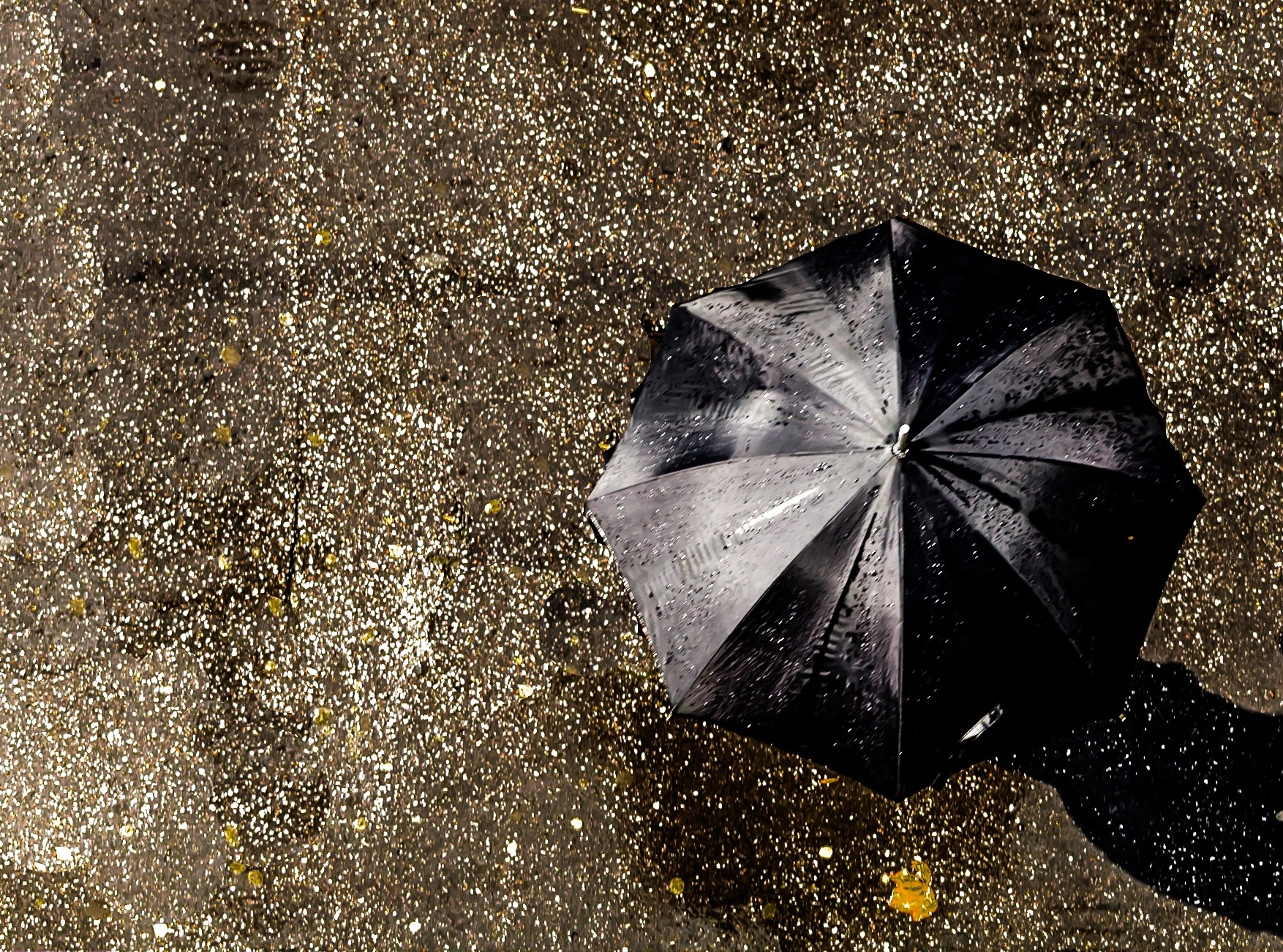 Canon EF-S 55-250mm F4-5.6 IS STM sample photo. Un parapluie photography