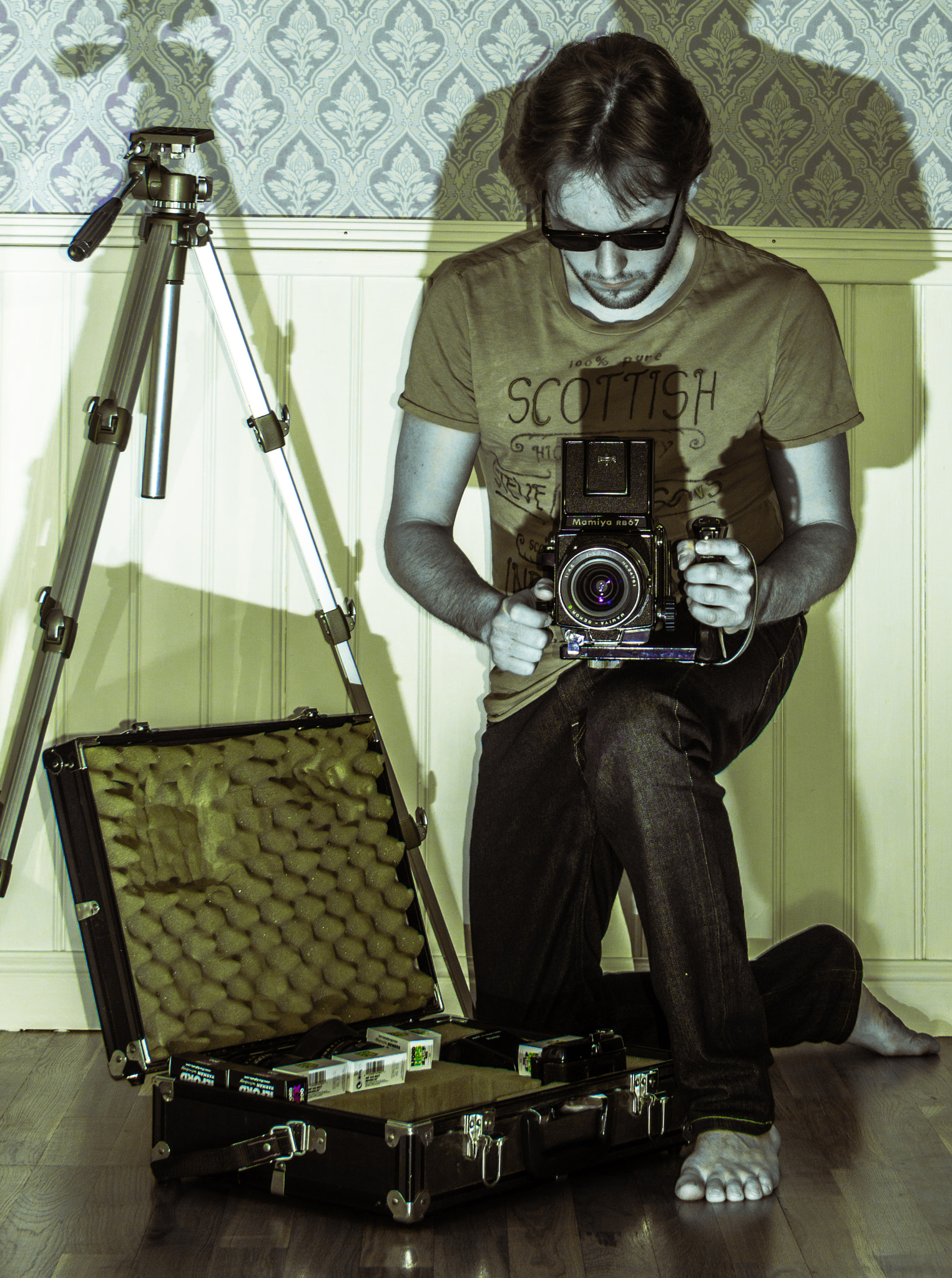 AF Zoom-Nikkor 28-85mm f/3.5-4.5 sample photo. Rb67 pop-art narsesist. photography