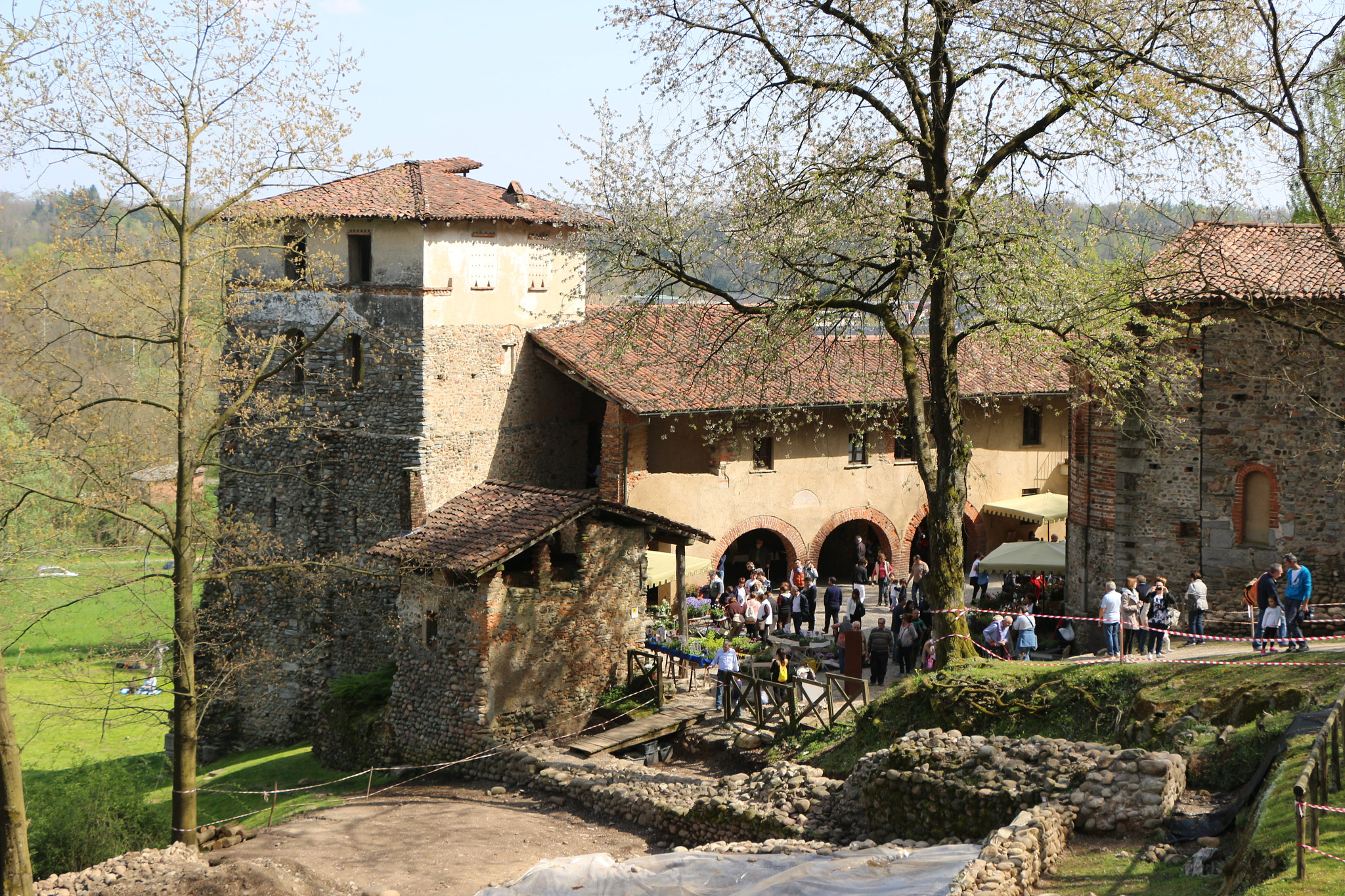 Canon EF-S 18-135mm F3.5-5.6 IS STM sample photo. Monastery in torba photography