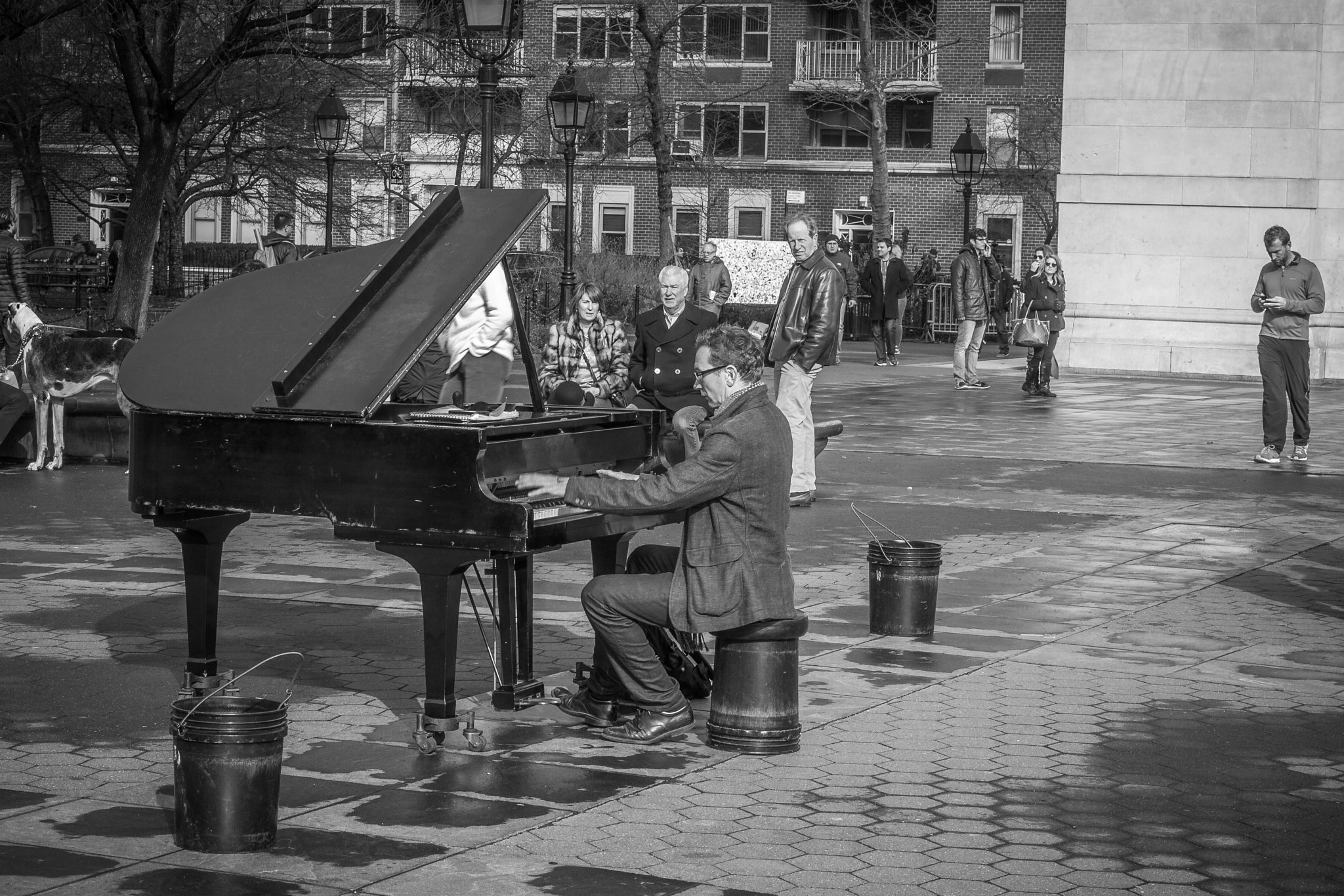 Summicron-M 1:2/50 sample photo. City vibes photography