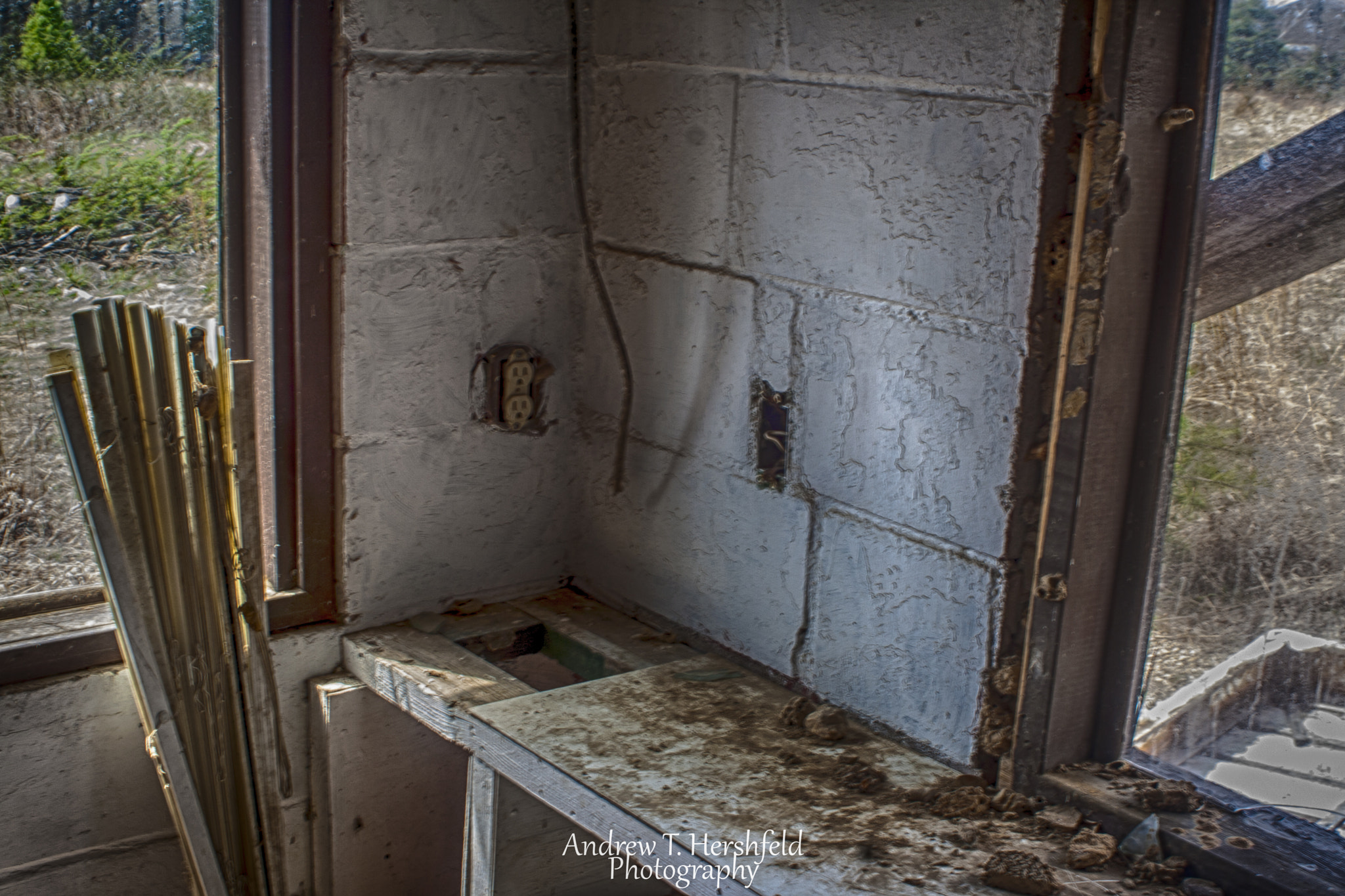 Canon EF 28-80mm f/3.5-5.6 sample photo. Inside ticket booth photography