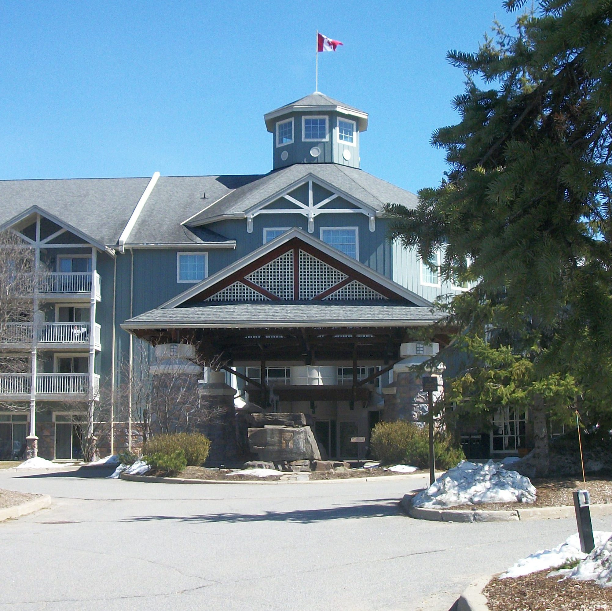 Kodak EASYSHARE C182 DIGITAL CAMERA sample photo. Deerhurst entrance photography