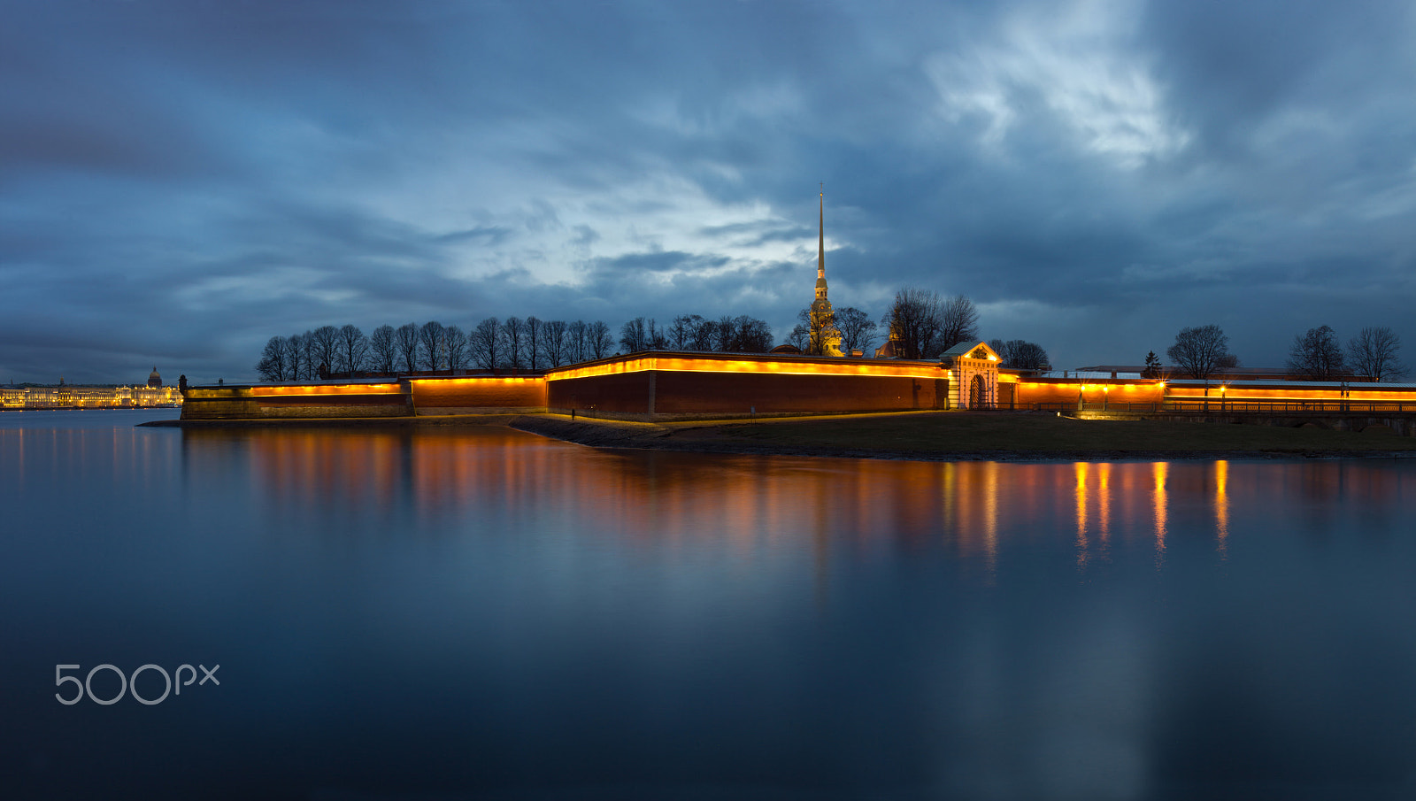Sigma 17-70mm F2.8-4 DC Macro OS HSM sample photo. Evening in st. petersburg photography