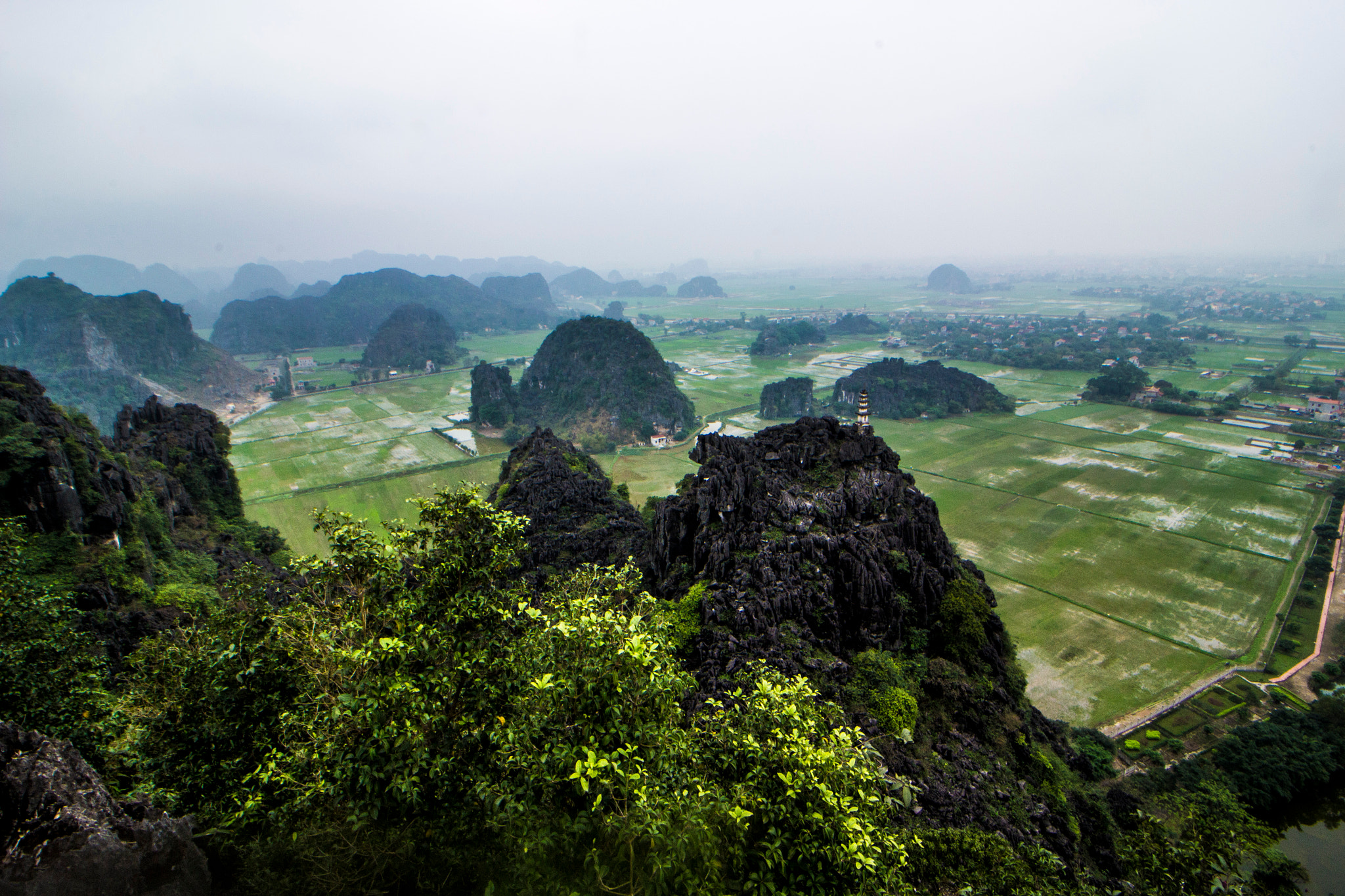 Canon EF-S 10-18mm F4.5–5.6 IS STM sample photo. Landscapes in ninh binh, vietnam photography