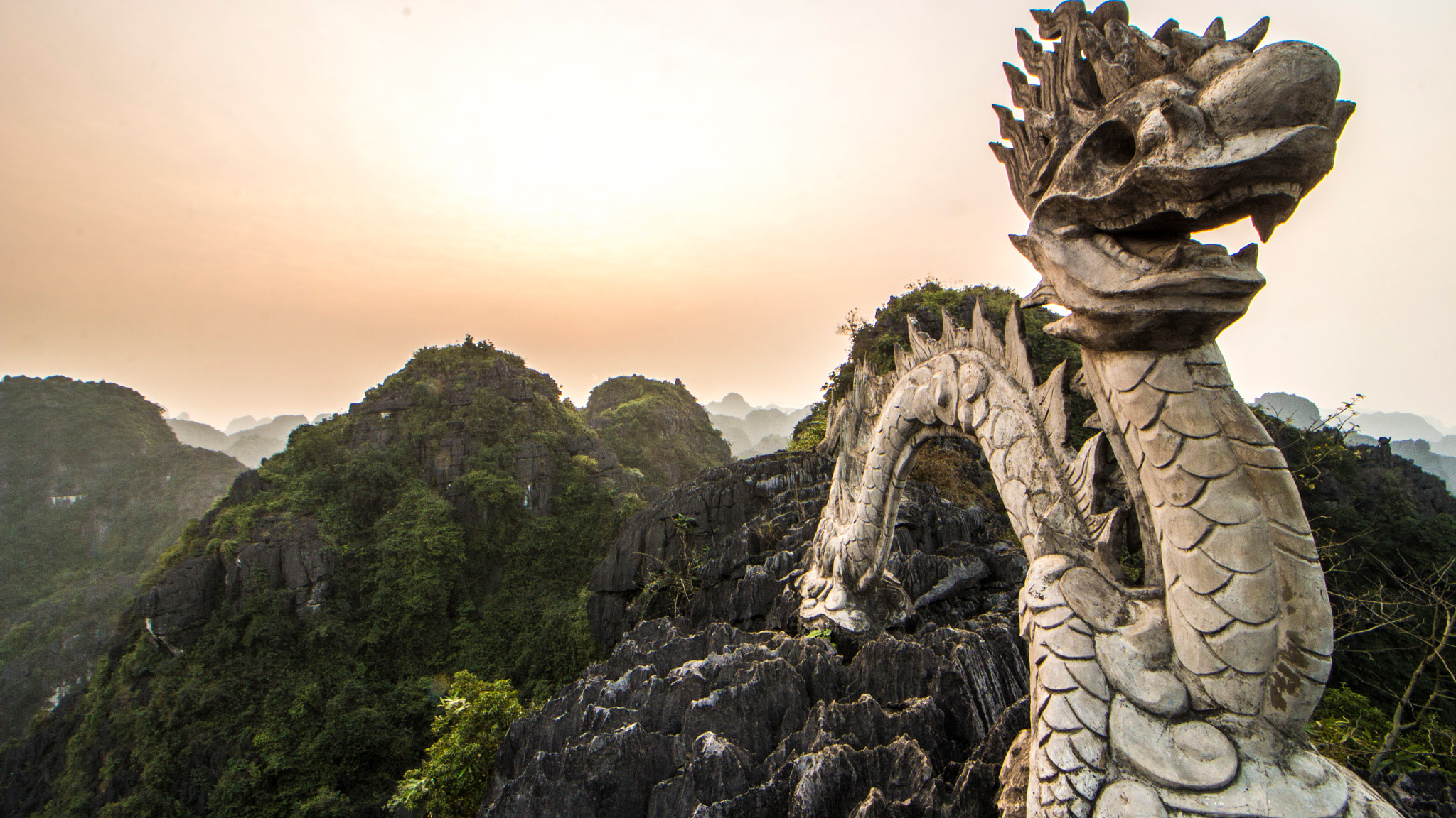 Canon EF-S 10-18mm F4.5–5.6 IS STM sample photo. Landscapes in ninh binh, vietnam photography