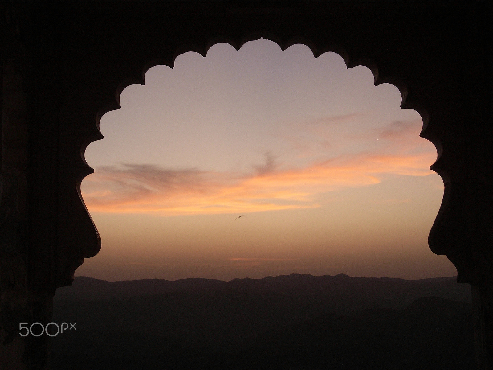 Ricoh Caplio R5 sample photo. Scalloped sunset photography