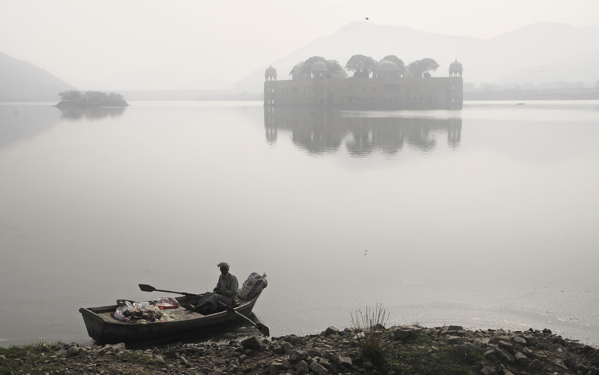 Sigma 17-70mm F2.8-4 DC Macro OS HSM sample photo. Jal mahal photography