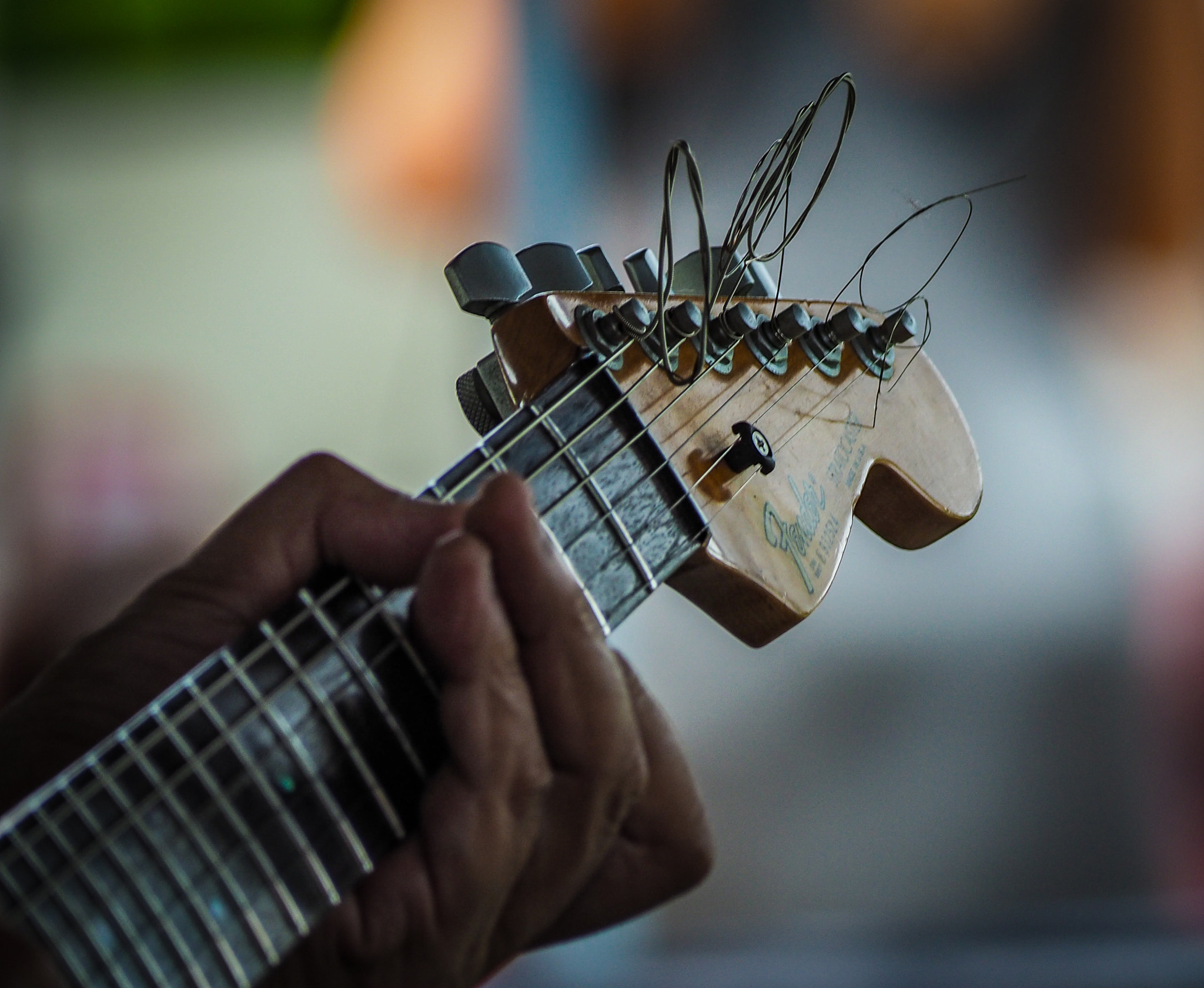Olympus OM-D E-M10 II sample photo. Strings photography