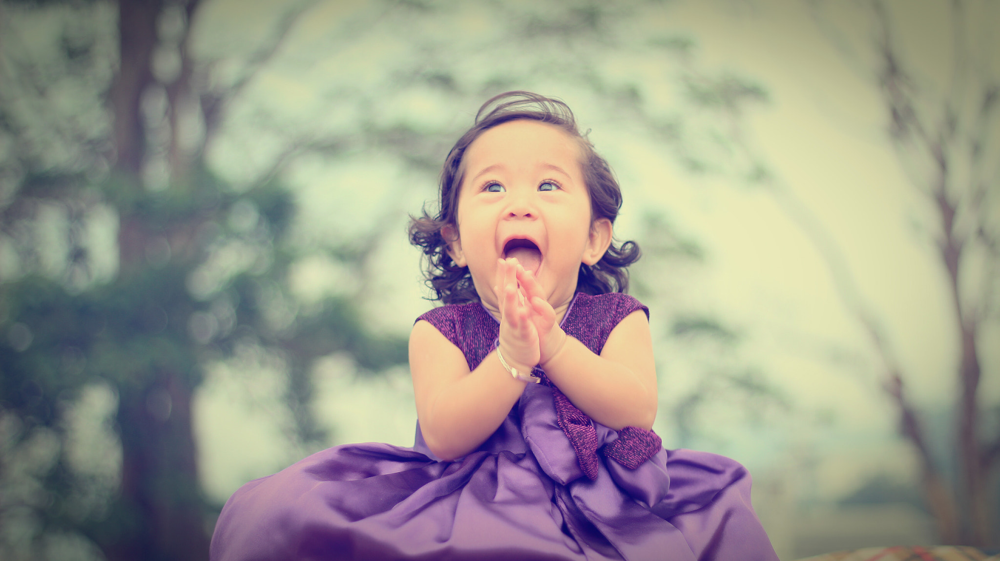 Canon EF 28-80mm f/3.5-5.6 USM sample photo. In love photography