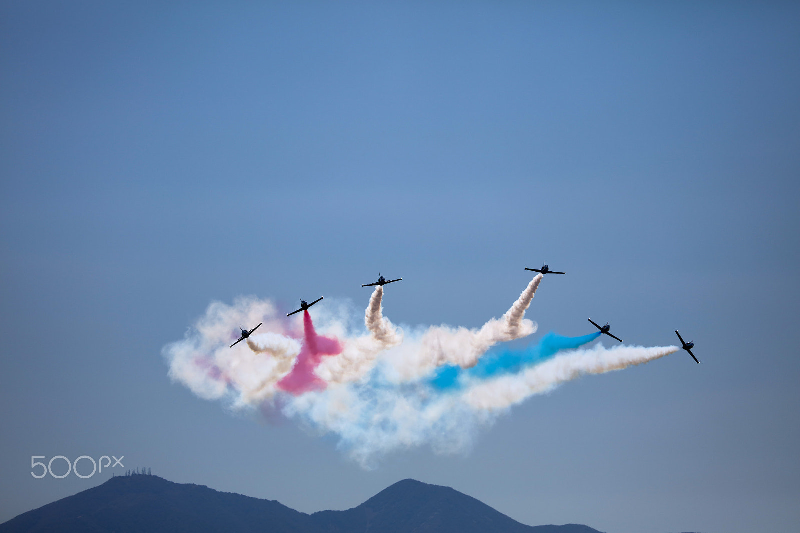 Canon EF 70-300mm F4-5.6L IS USM sample photo. Smoke on approach formation photography