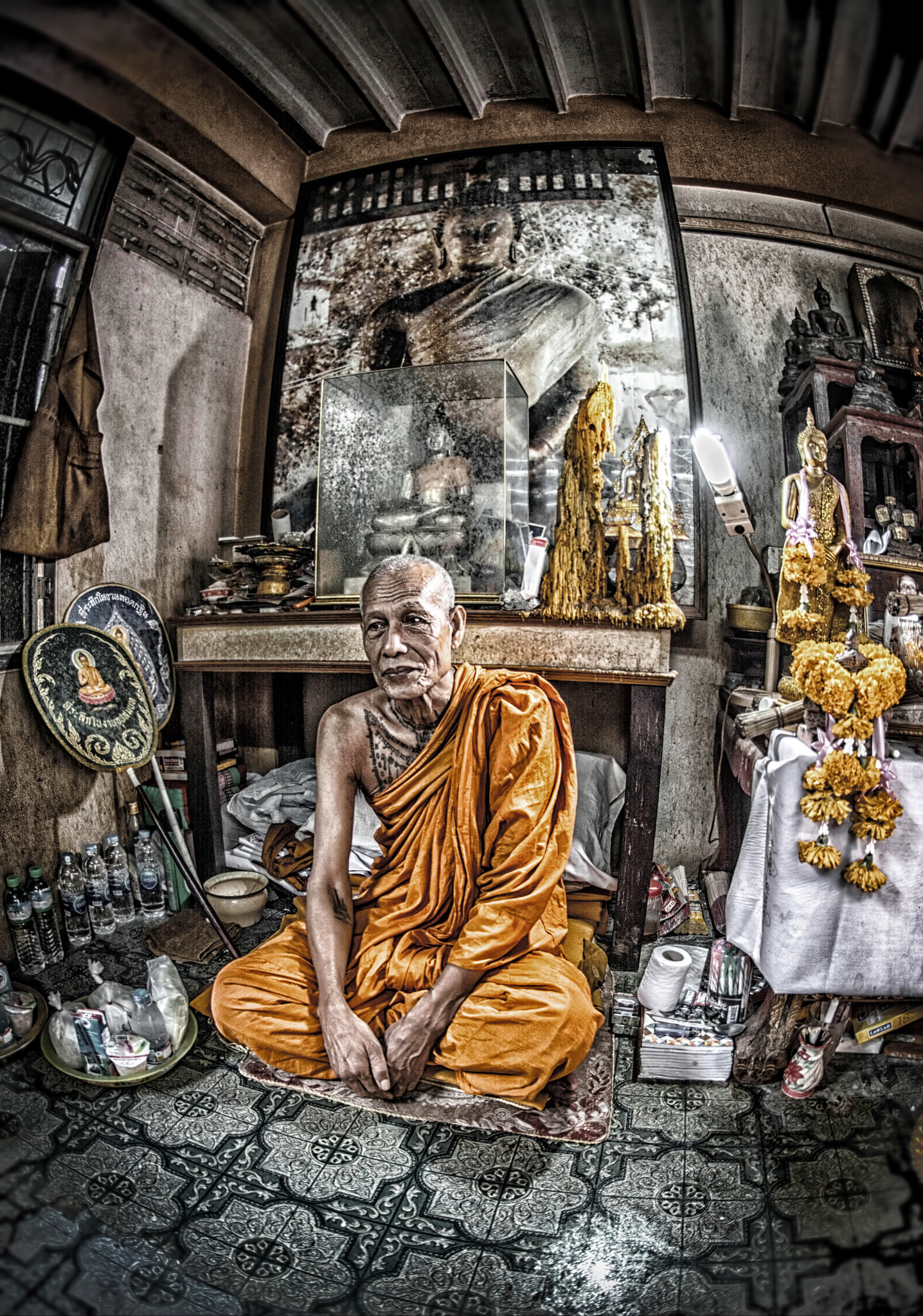 Nikon AF DX Fisheye-Nikkor 10.5mm F2.8G ED sample photo. Monk's room photography