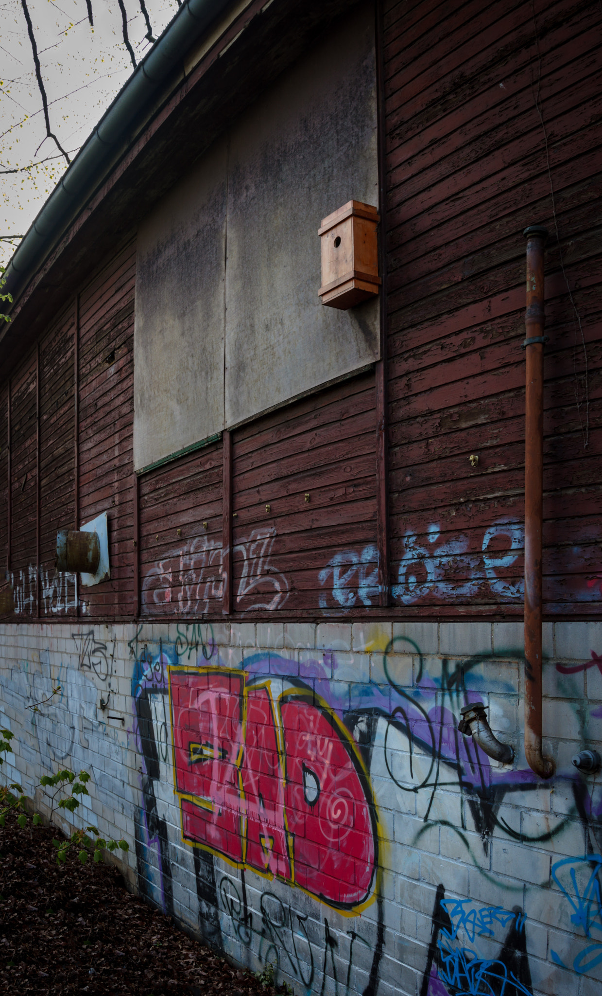 Sigma 24-105mm f/4 DG OS HSM | A sample photo. Verlassenes vereinsheim photography