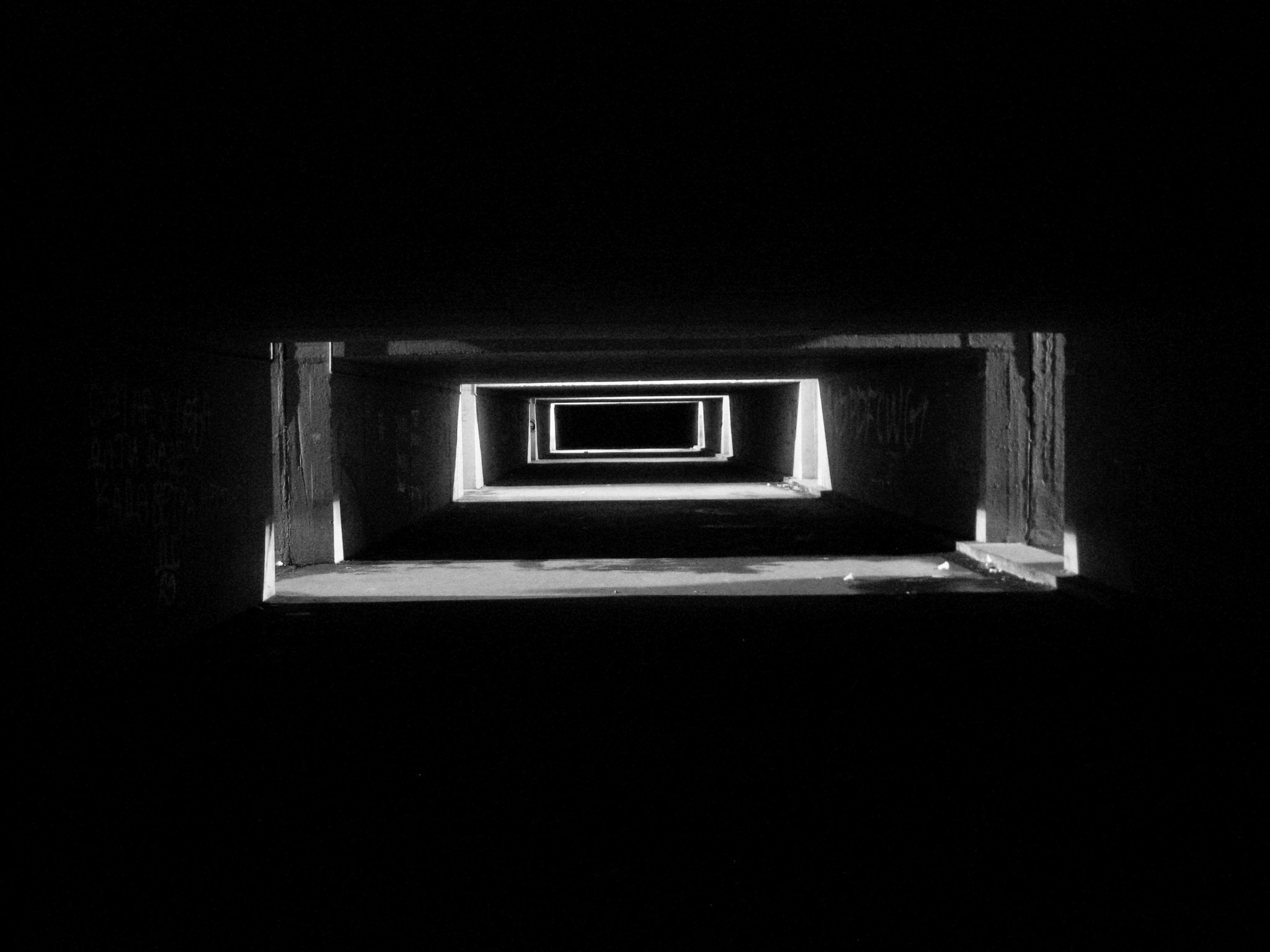 Canon PowerShot A1000 IS sample photo. Tunnel photography