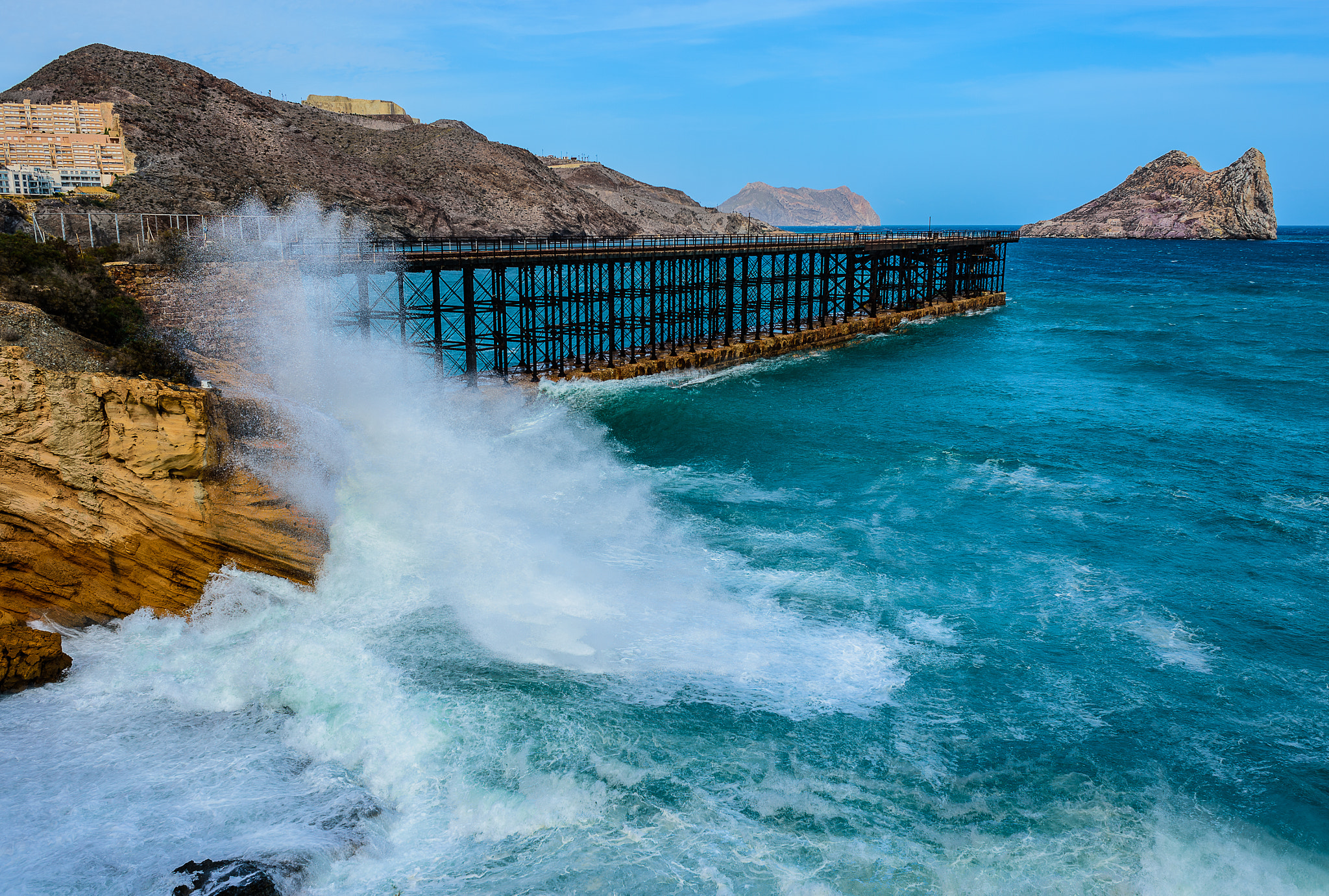 Nikon AF Nikkor 28mm F2.8D sample photo. Temporal de levante photography