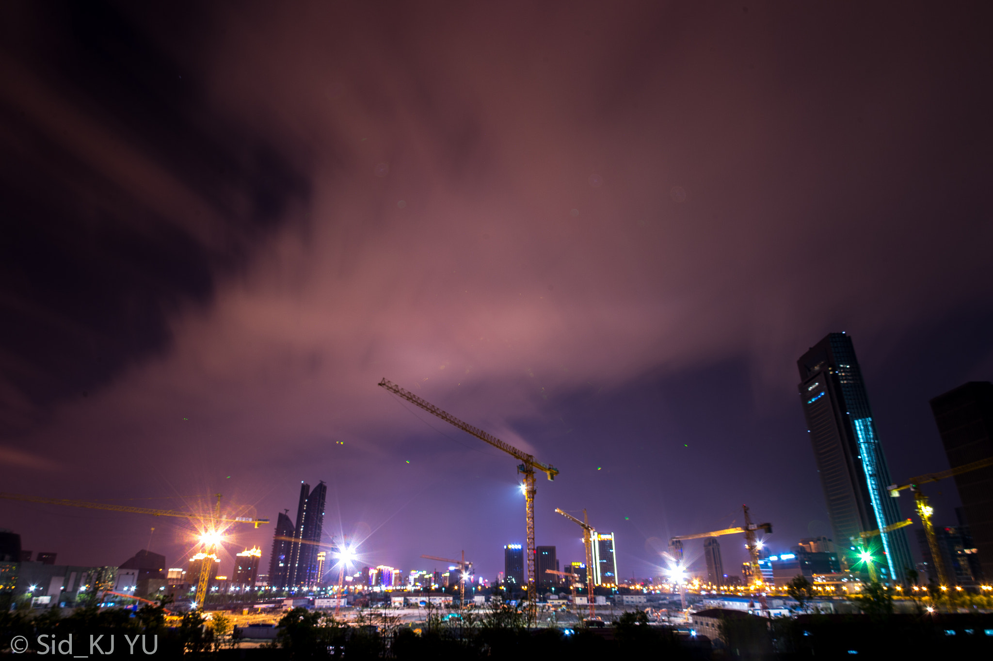 Sigma 12-24mm F4.5-5.6 II DG HSM sample photo. 工地，大风吹 photography