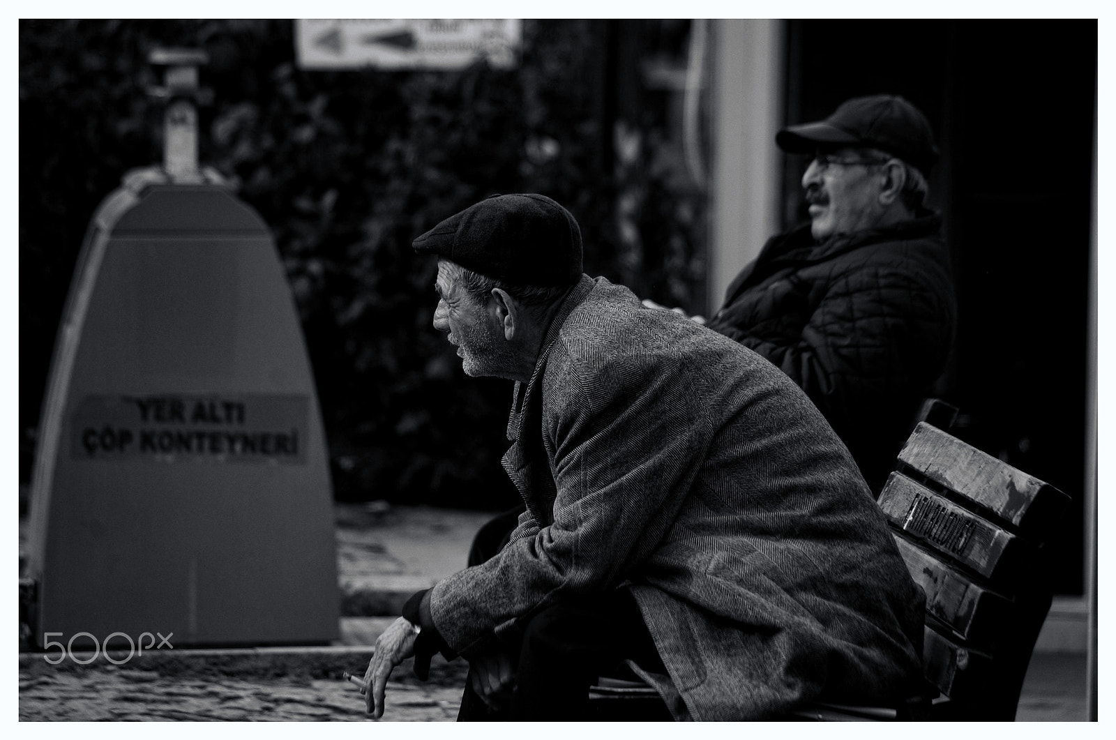 smc PENTAX-DA L 55-300mm F4-5.8 ED sample photo. Loneliness and sadness photography