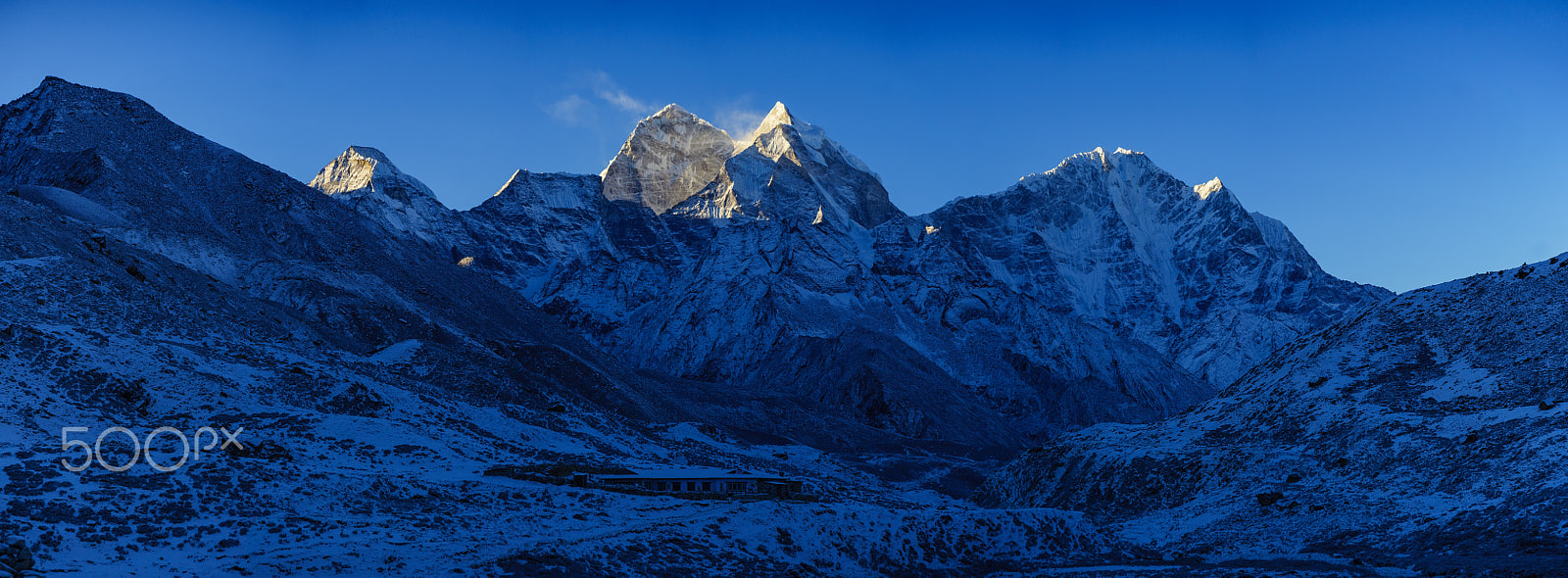 Sony a7 II + Sony Vario-Tessar T* E 16-70mm F4 ZA OSS sample photo. Sunrise of himalayan mountain range in nepal. photography