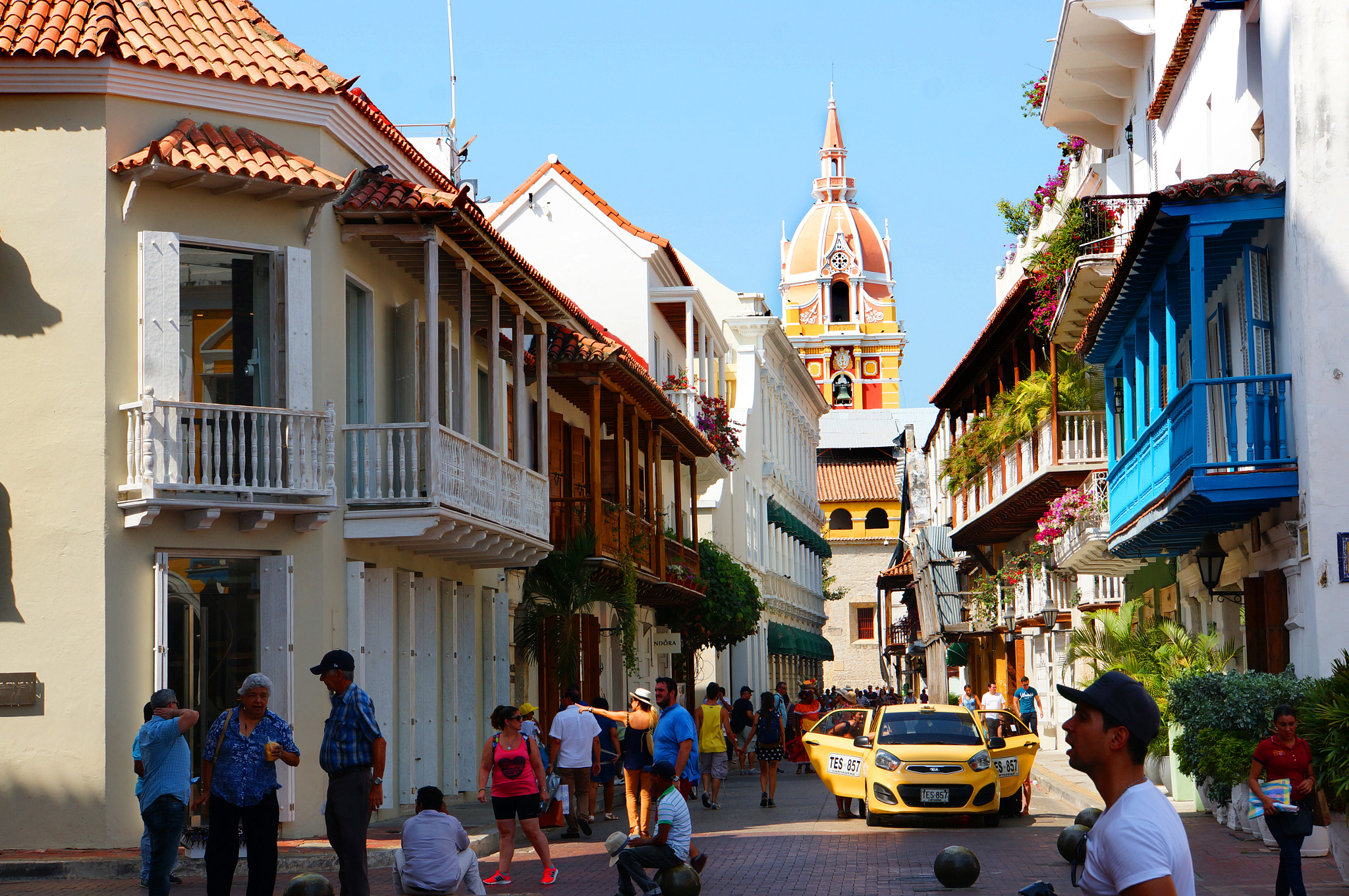 Sony Alpha NEX-6 + Sony E 18-200mm F3.5-6.3 OSS LE sample photo. Cartagena photography