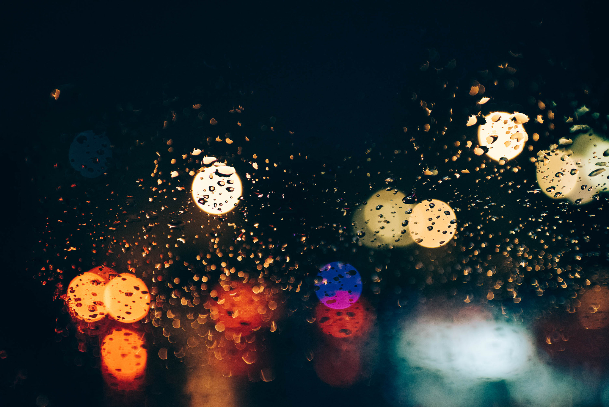 Nikon D750 + AF-S Nikkor 35mm f/1.8G sample photo. Rain photography