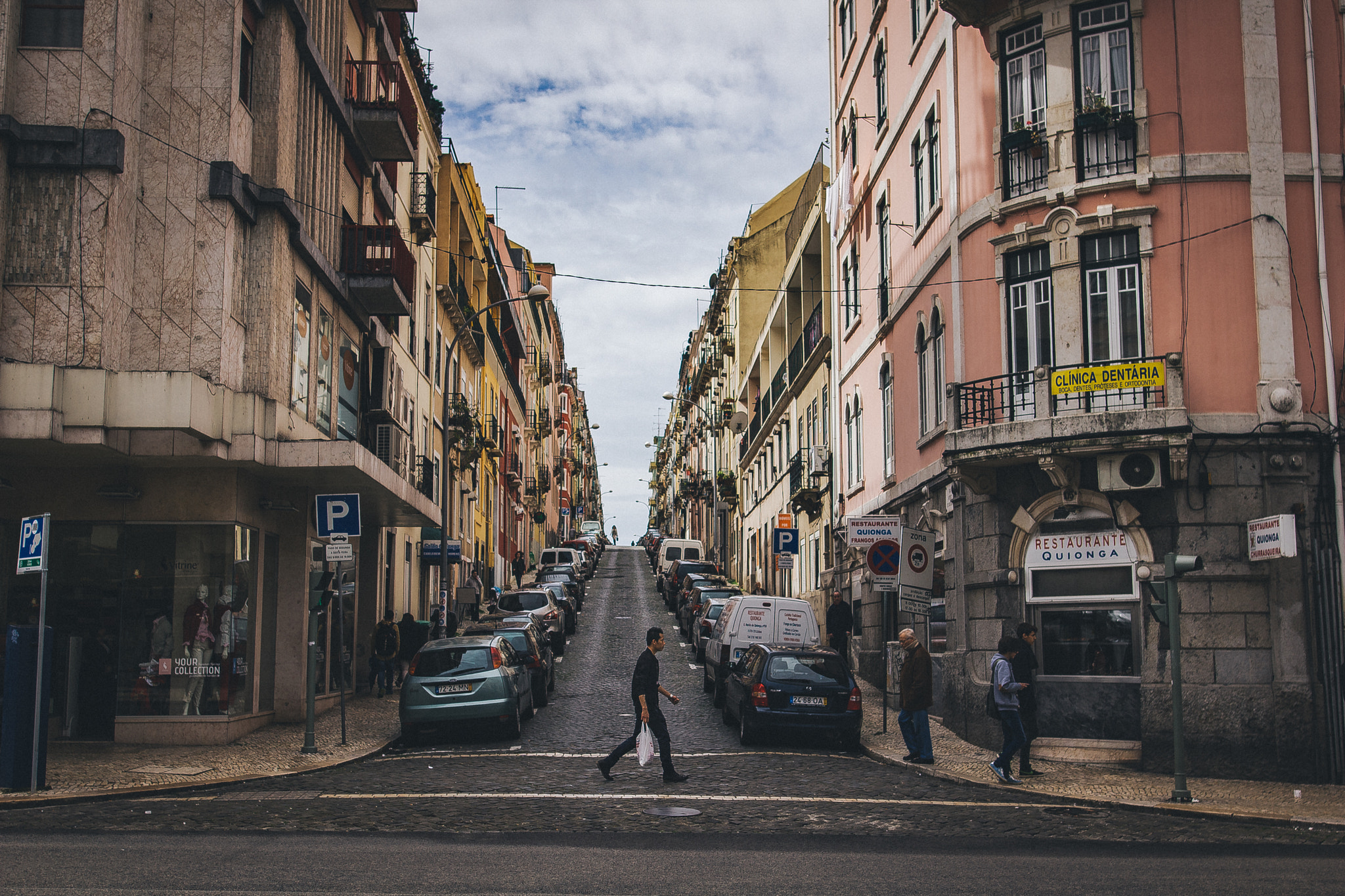Sigma 24mm F1.4 DG HSM Art sample photo. The way i see the city photography