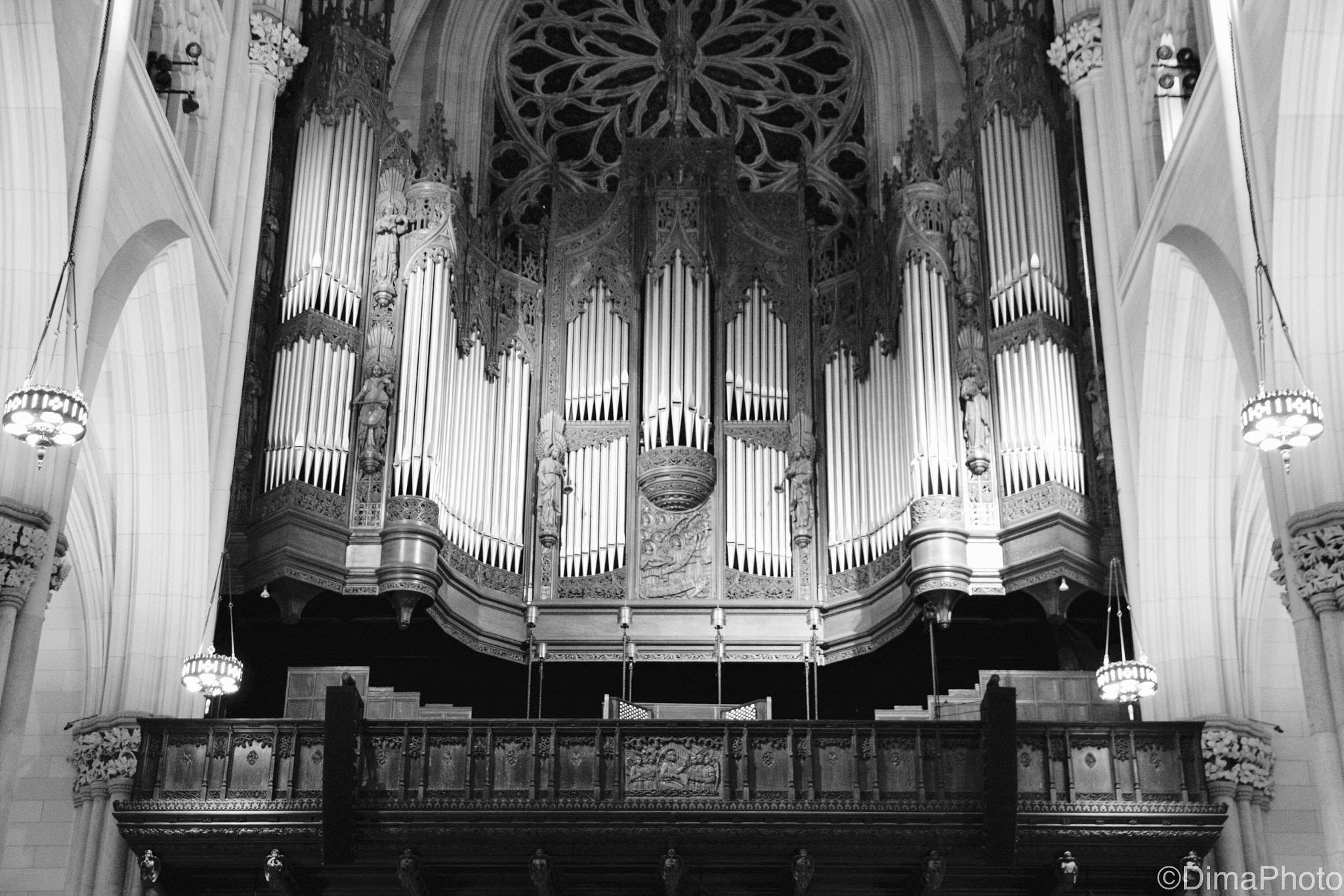 Canon EF-S 15-85mm F3.5-5.6 IS USM sample photo. Pipe organ.  photography