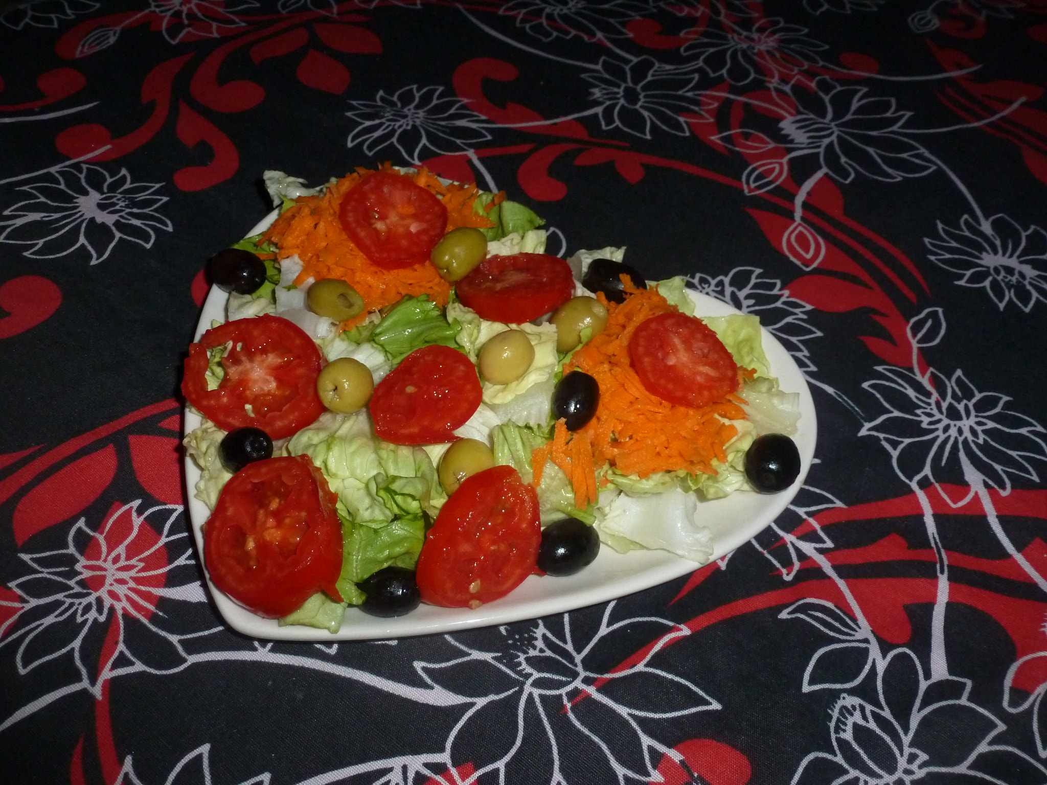 Panasonic DMC-TZ19 sample photo. Salad photography