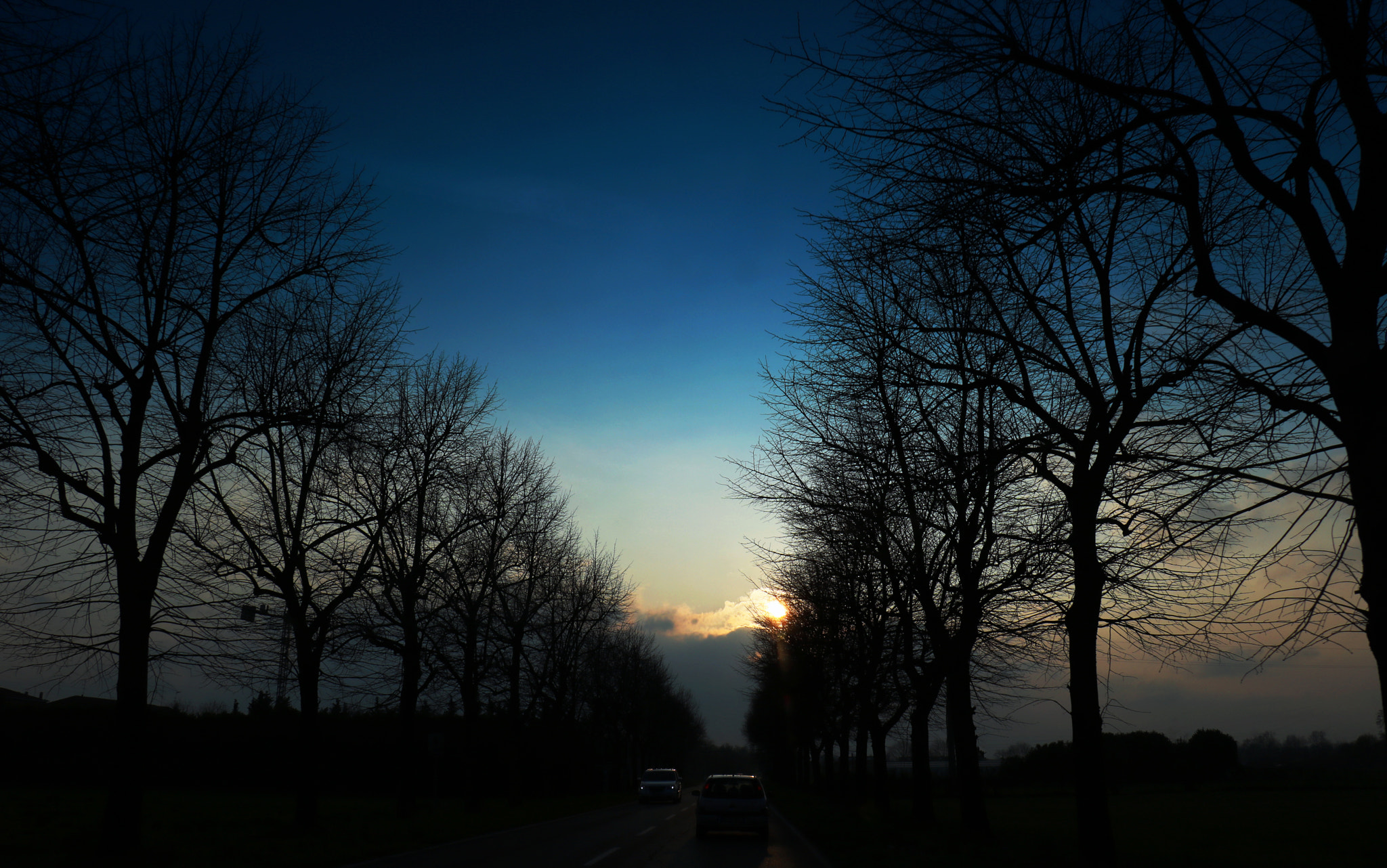 Canon EF-S 18-135mm F3.5-5.6 IS STM sample photo. On the road photography
