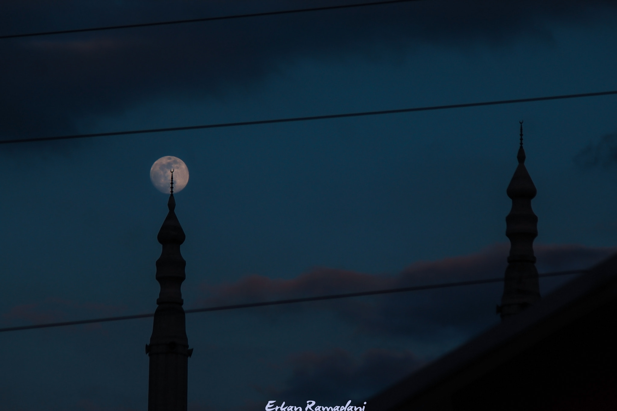 Canon EF 75-300mm F4.0-5.6 IS USM sample photo. Moon mosque photography