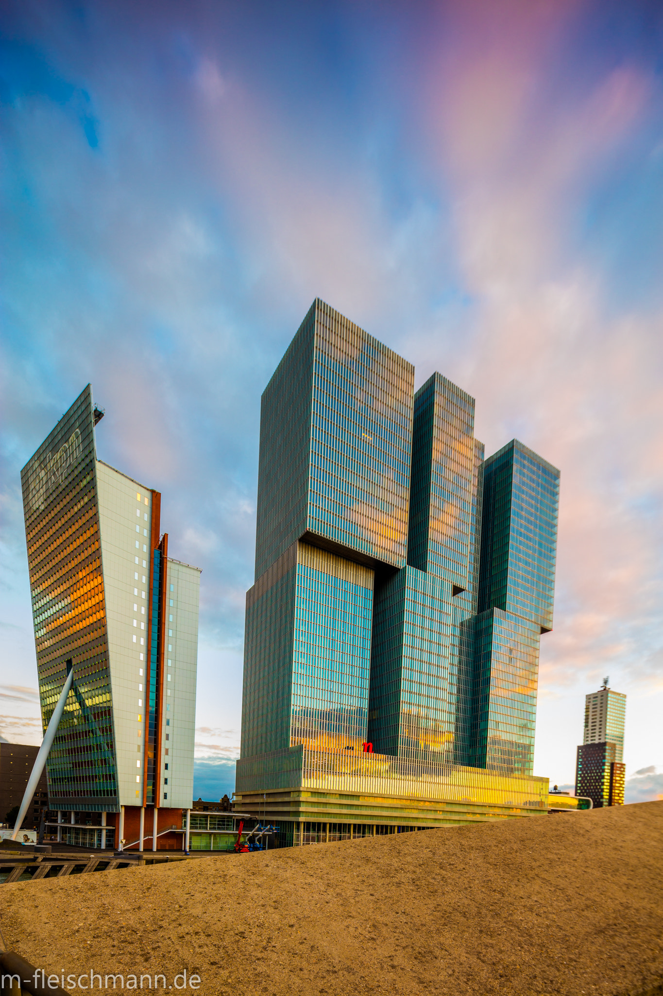 Canon EOS 5DS R + Canon TS-E 17mm F4L Tilt-Shift sample photo. Rotterdam photography