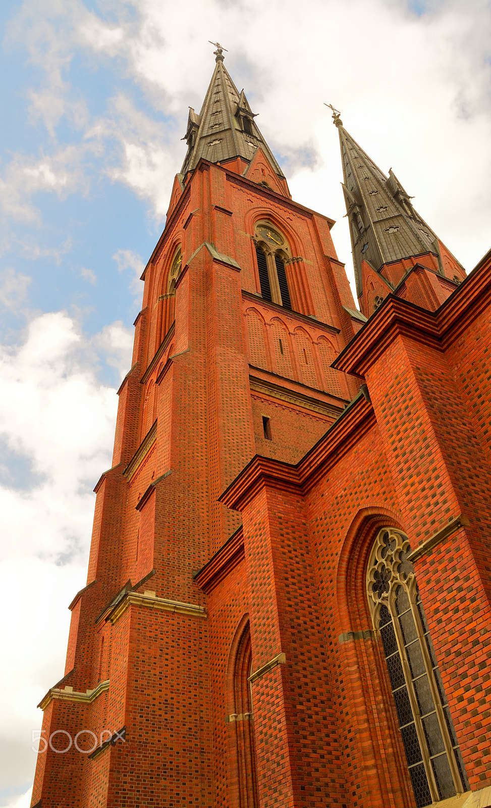 Sigma 18-200mm F3.5-6.3 DC OS HSM sample photo. Uppsala cathedral photography