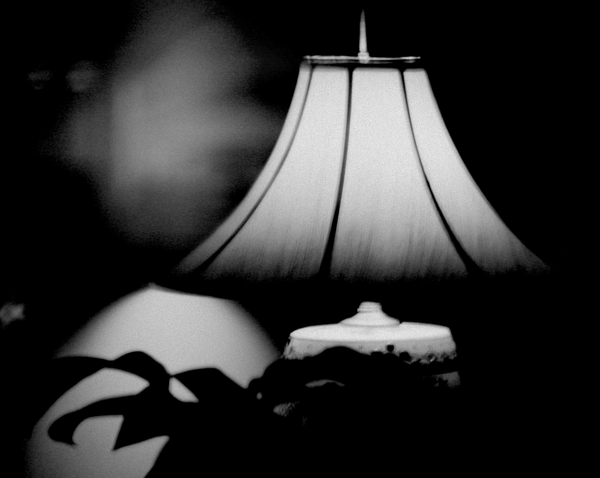 Canon EOS 1000D (EOS Digital Rebel XS / EOS Kiss F) sample photo. Lamp photography