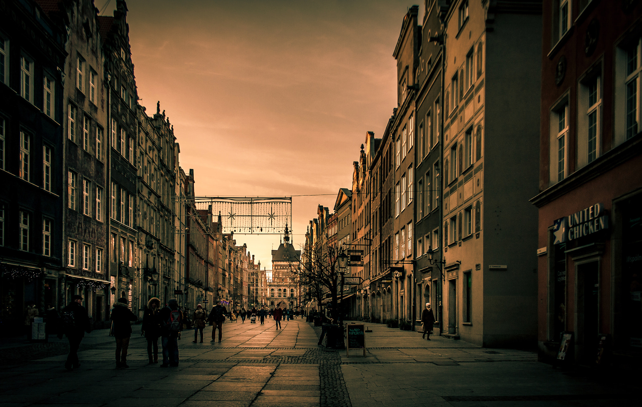 Canon EF-S 18-55mm F3.5-5.6 sample photo. Gdańsk-street1 photography