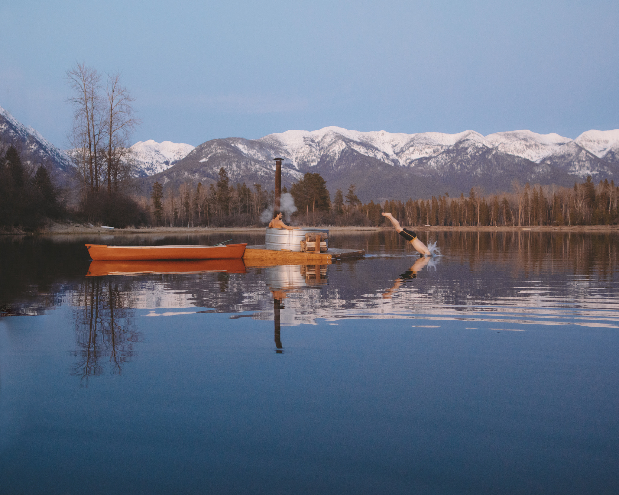 Canon EOS 5DS + Canon EF 24mm F1.4L II USM sample photo. Floating hot tub photography