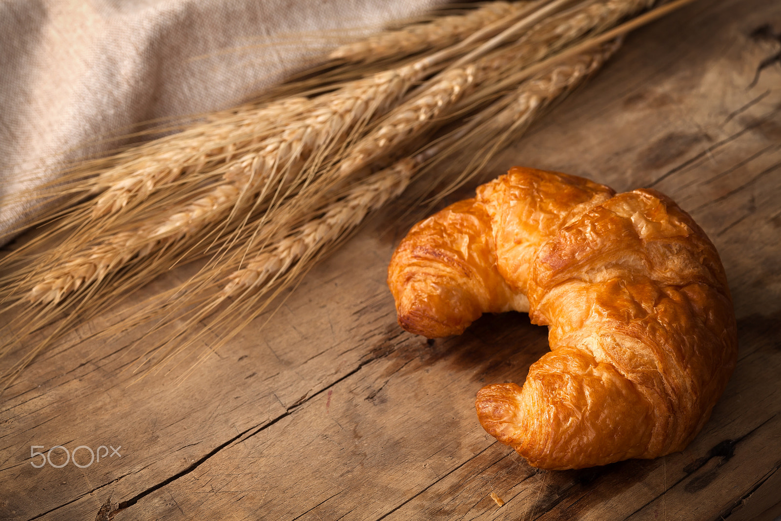 Canon EOS 5D Mark II + ZEISS Makro-Planar T* 100mm F2 sample photo. Tasty croissant still life rustic wooden background photography