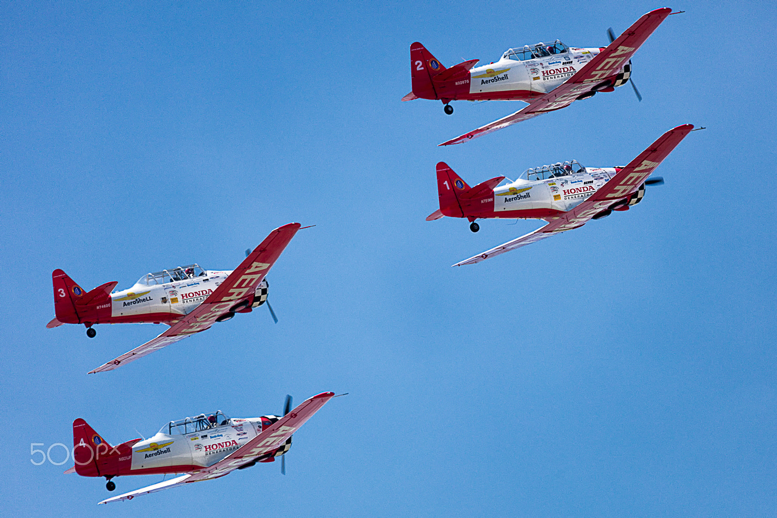 Canon EOS 5DS + Sigma 150-600mm F5-6.3 DG OS HSM | C sample photo. Aeroshell aerobatic team in close formation 2 photography