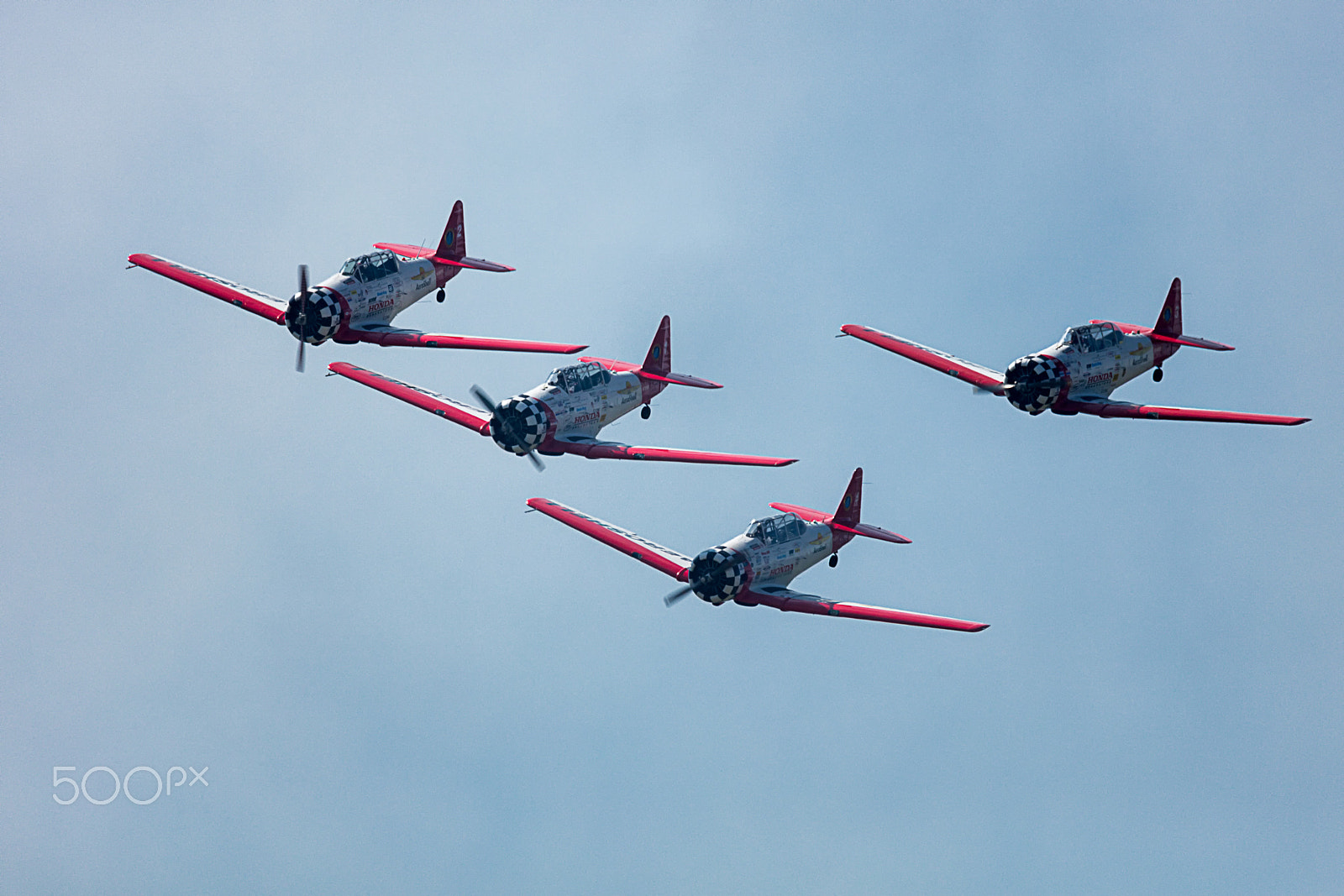 Canon EOS 5DS + Sigma 150-600mm F5-6.3 DG OS HSM | C sample photo. Aeroshell aerobatic team in close formation 3 photography