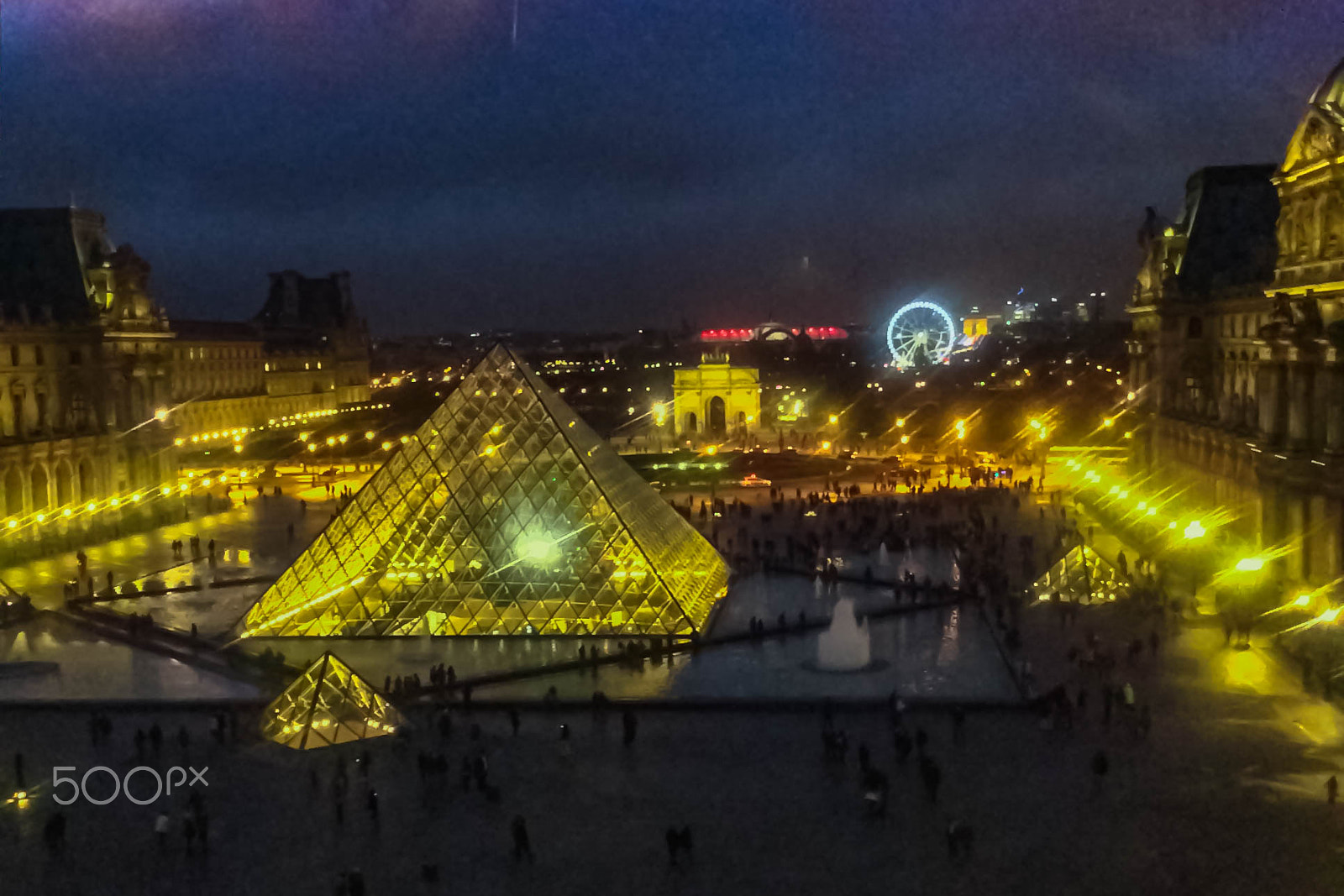 iPad Air back camera 3.3mm f/2.4 sample photo. The louvre pyramid photography