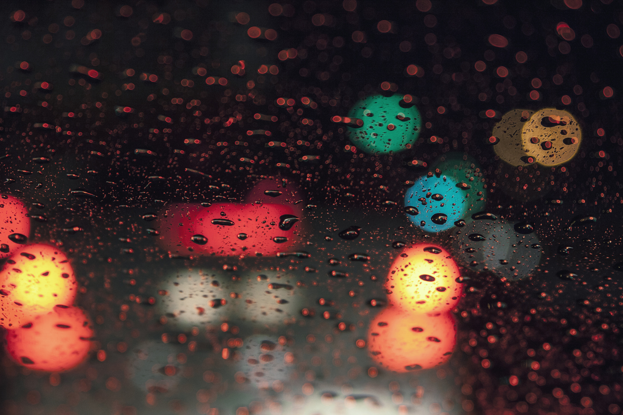 Canon EOS 1000D (EOS Digital Rebel XS / EOS Kiss F) sample photo. Attack of bokehed drops... photography
