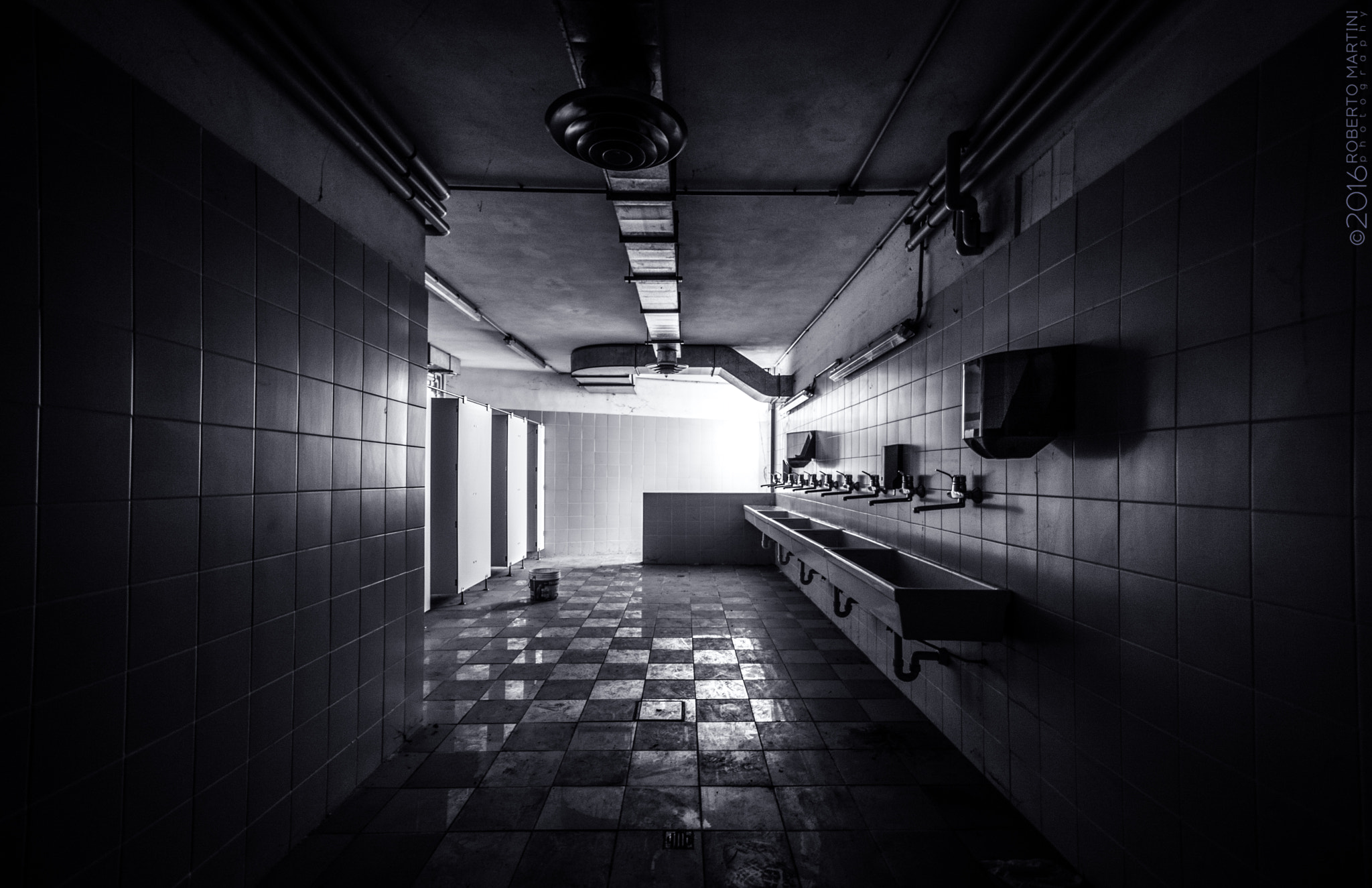 Sony ILCA-77M2 sample photo. Abandoned bathroom photography