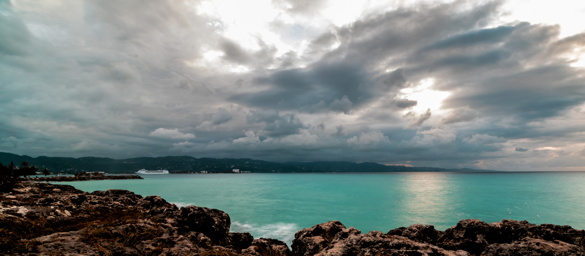 Canon EF-S 10-18mm F4.5–5.6 IS STM sample photo. Montego bay photography