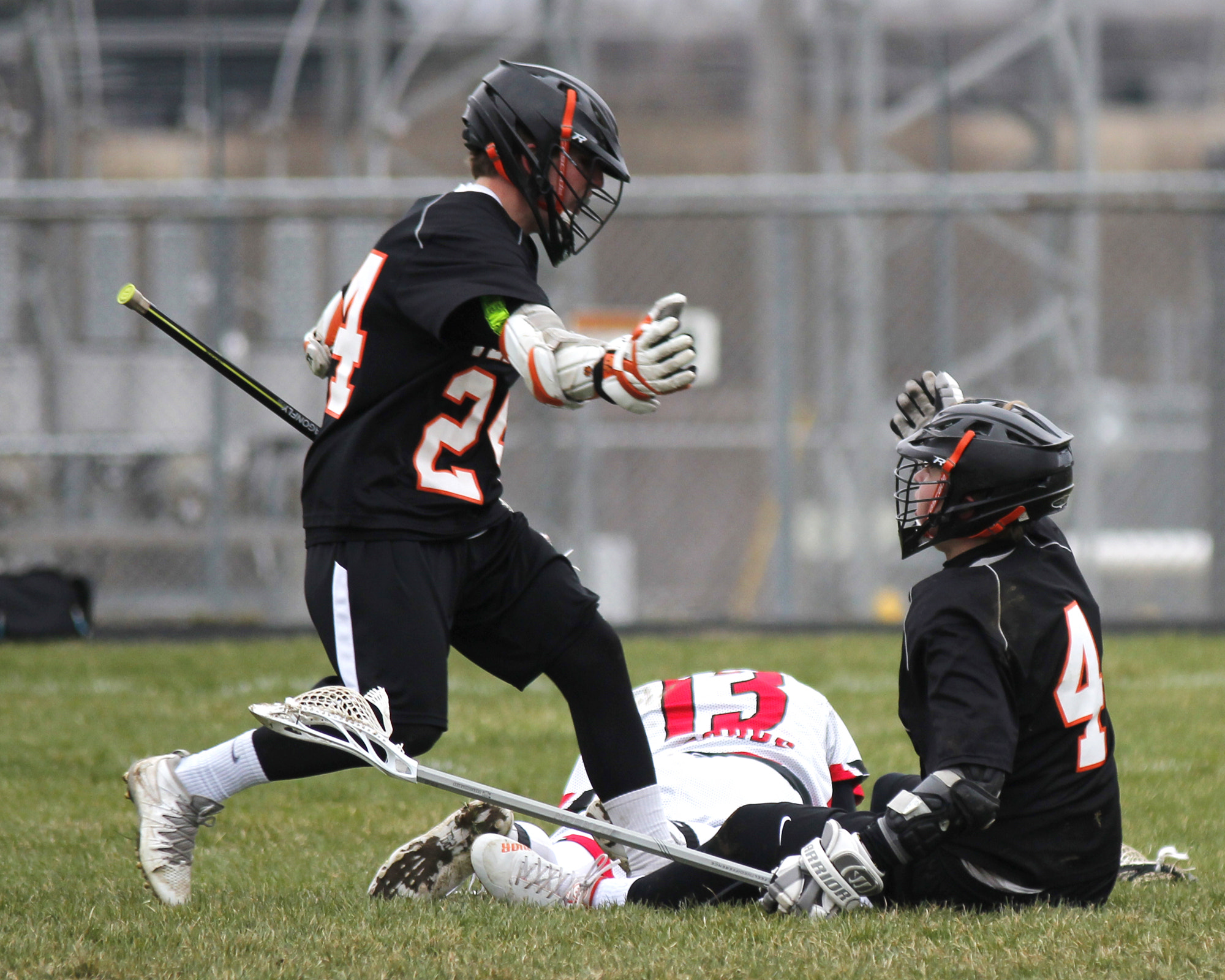 Tamron SP AF 70-200mm F2.8 Di LD (IF) MACRO sample photo. Verona varsity lacrosse vs sun prairie photography