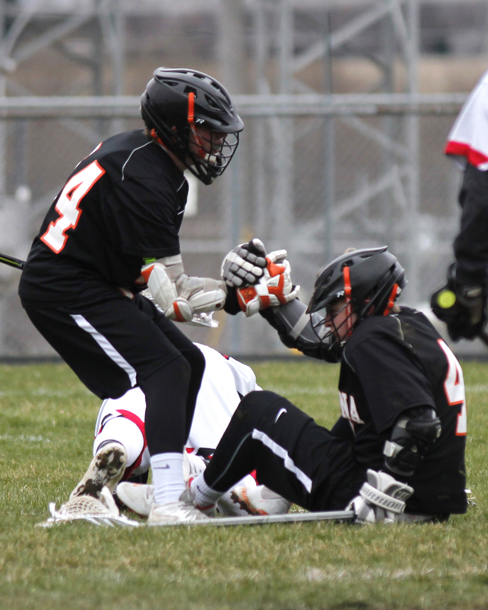 Tamron SP AF 70-200mm F2.8 Di LD (IF) MACRO sample photo. Verona varsity lacrosse vs sun prairie photography