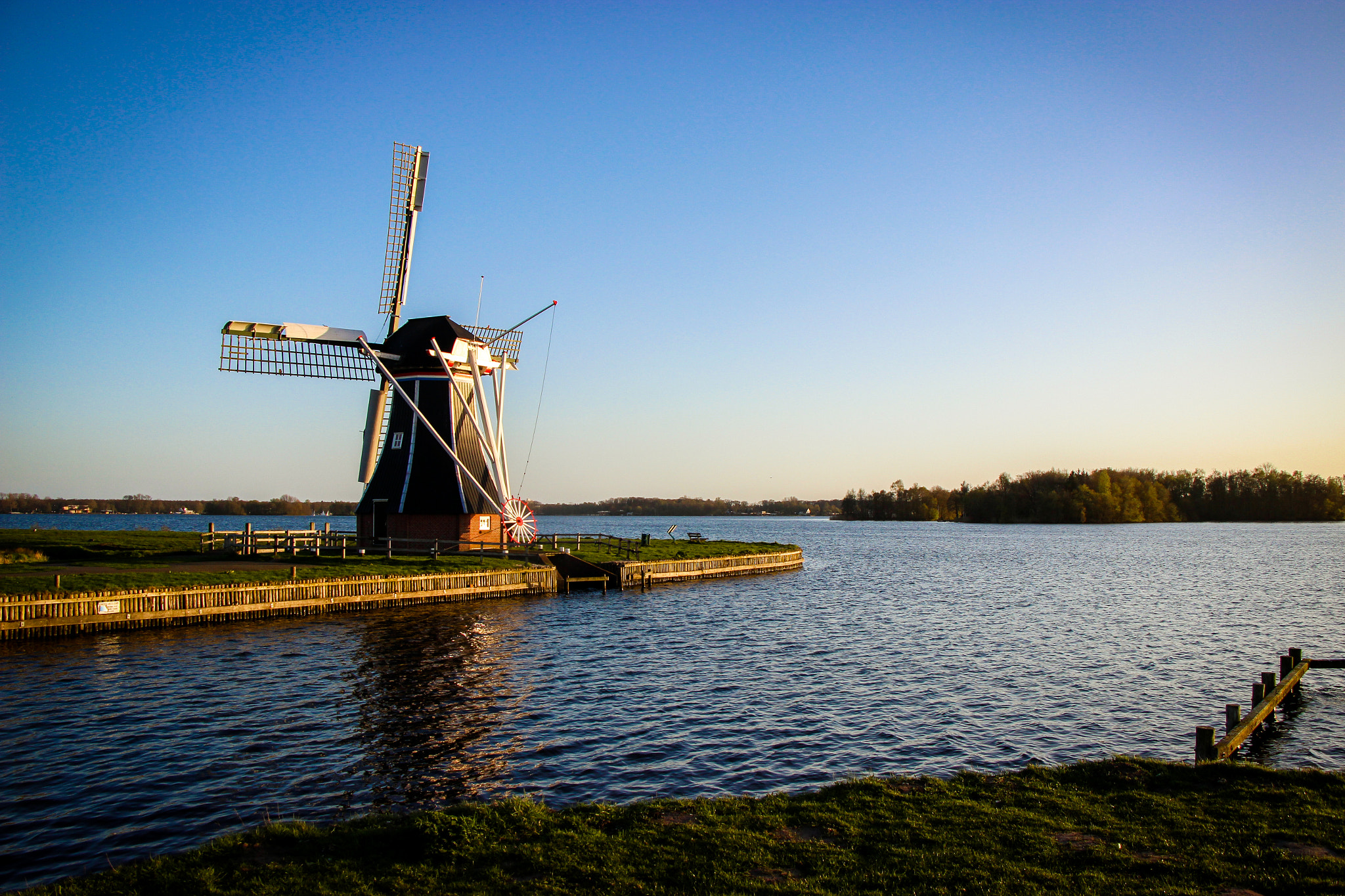 Canon EF-S 18-135mm F3.5-5.6 IS STM sample photo. Windmill.jpg photography