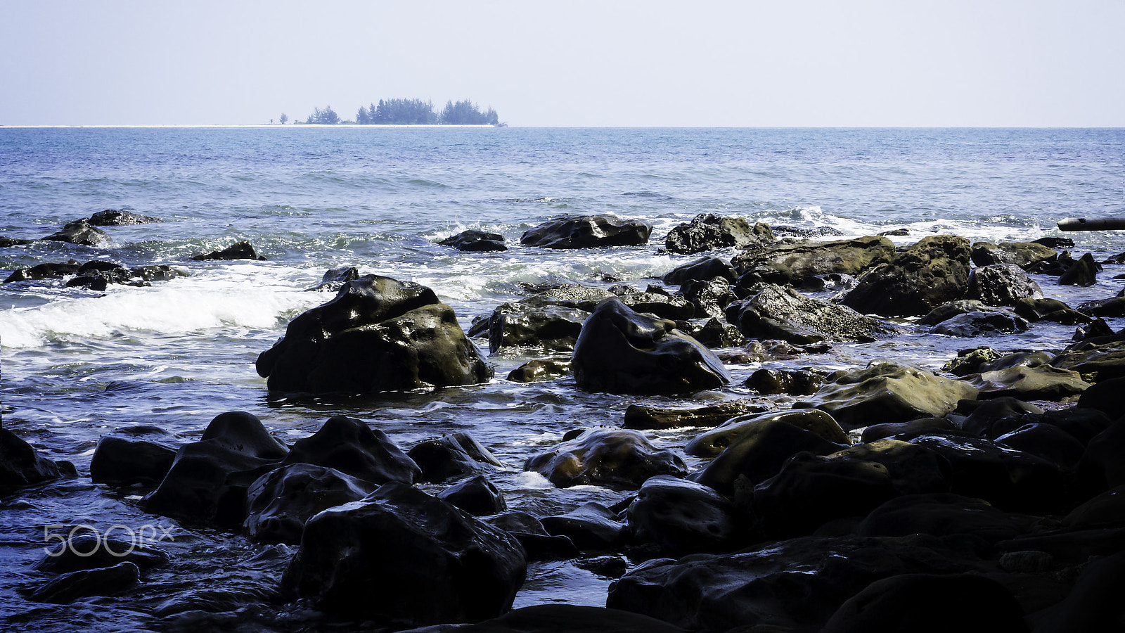 Sony DT 55-300mm F4.5-5.6 SAM sample photo. Pulau tiga island photography