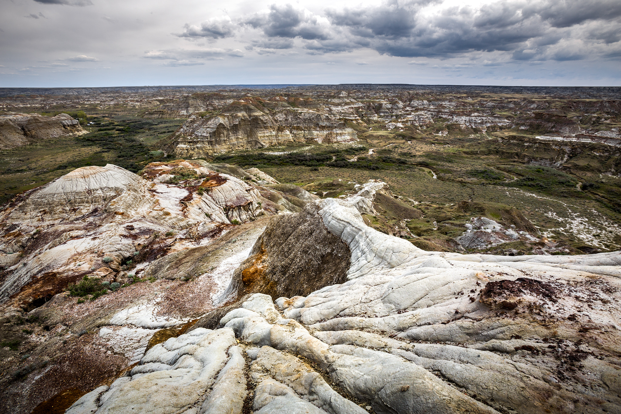 Canon EOS 6D + Canon EF 16-35mm F2.8L USM sample photo. Dinosaur provincial park photography