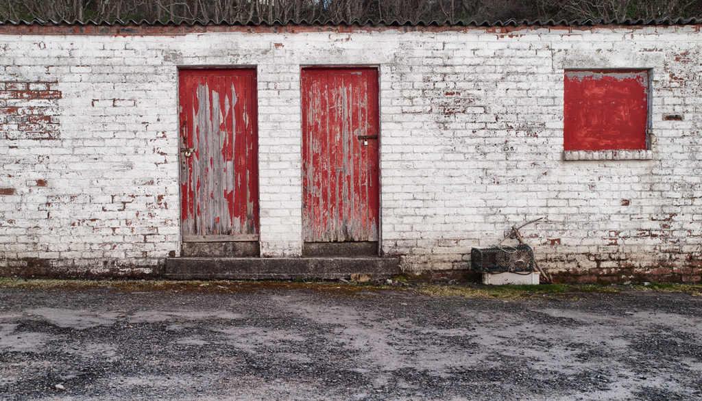 Olympus Zuiko Digital ED 12-60mm F2.8-4.0 SWD sample photo. Red doors and window photography